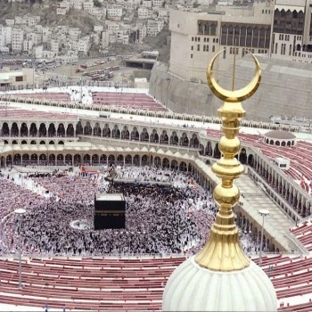 خطبتا الحرمين تحذران من استحلال المال الحرام والتعلق بغير الله