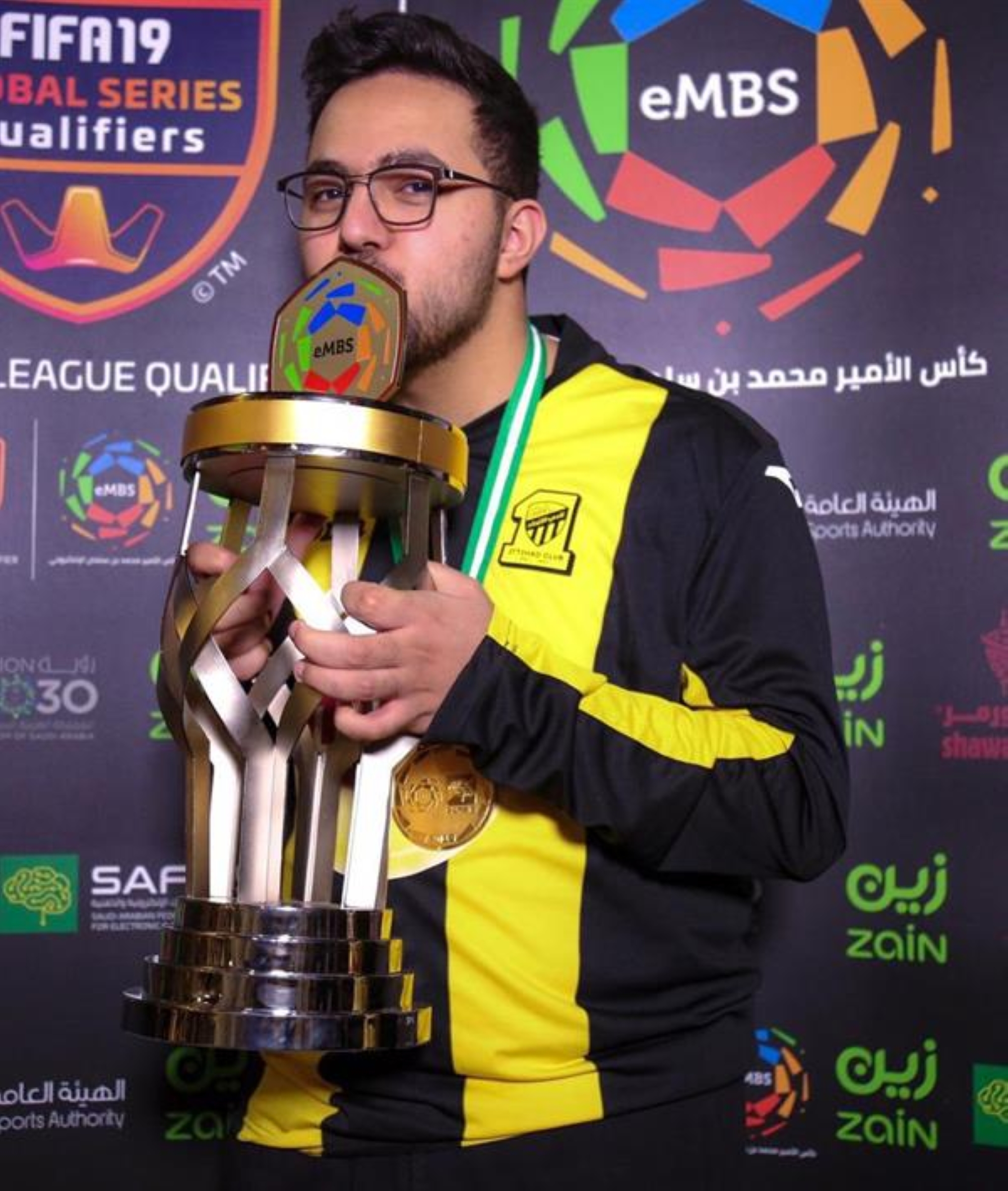 الاتحاد يُعلن تجديد مساعد الدوسري عضويته الذهبية
