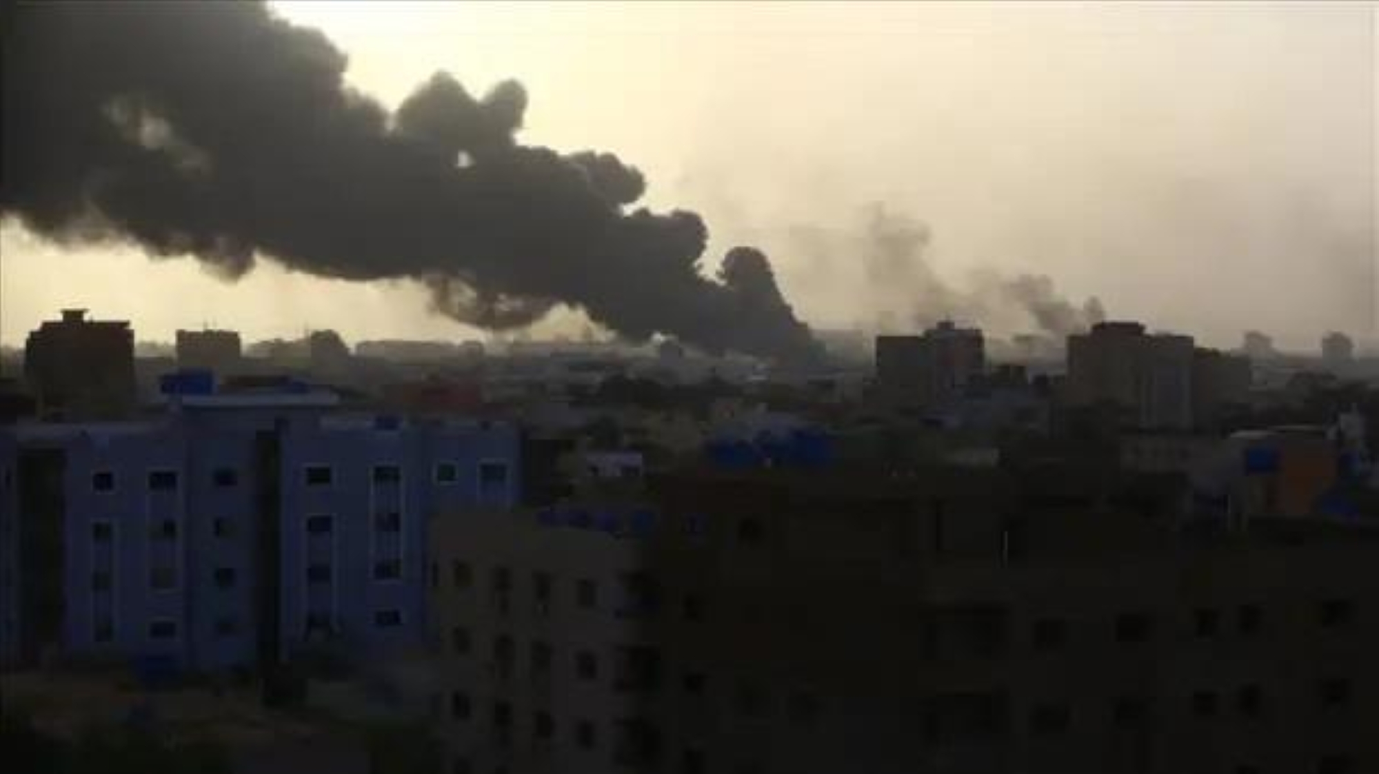 السودان.. تجدُّد المعارك بمحيط القصر الجمهوري.. والمملكة تثمن التعاون لتسهيل إجلاء المدنيين