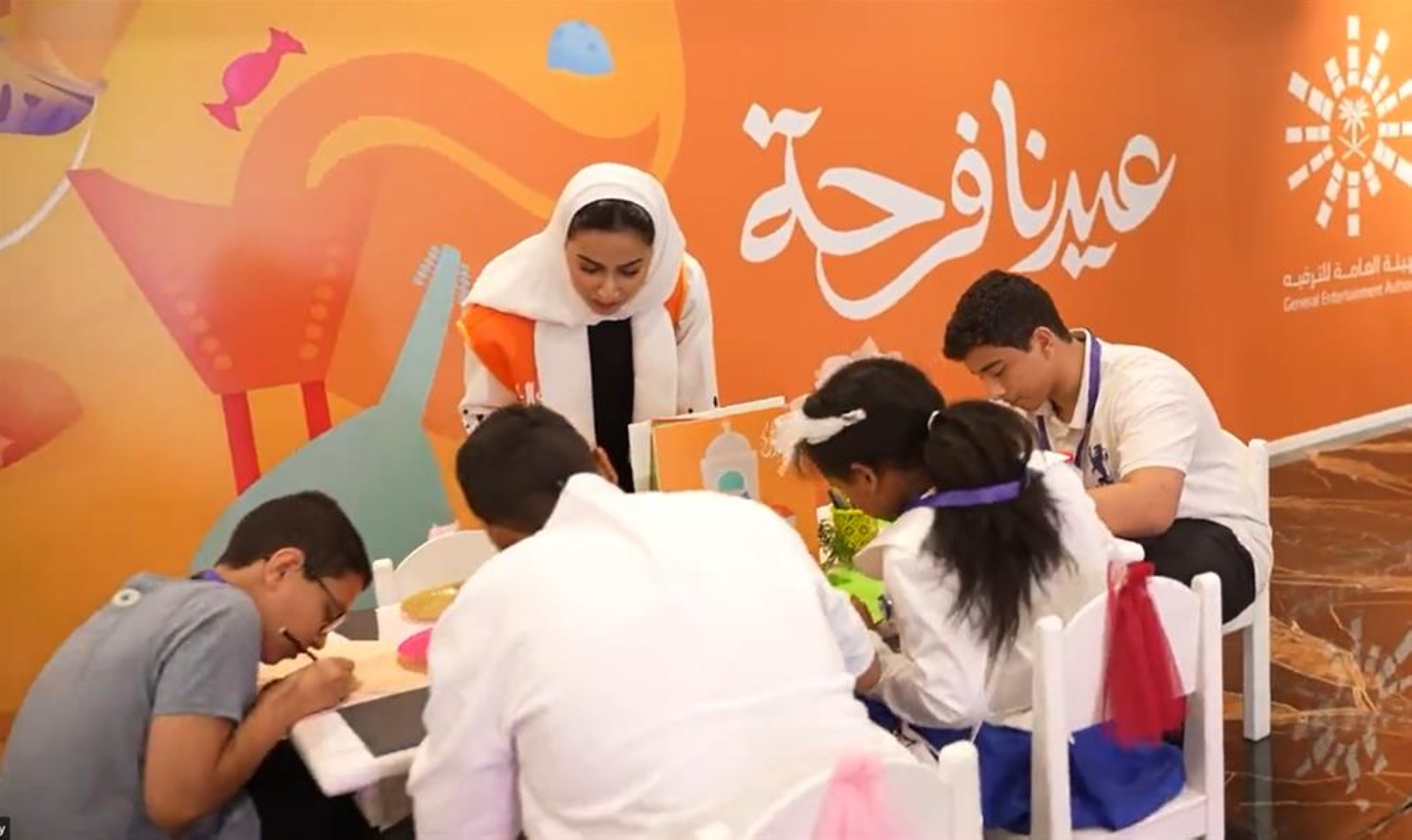 بمناسبة عيد الفطر.. "الترفيه" تنظم حفلًا لأبناء شهداء الواجب والأيتام ( فيديو)