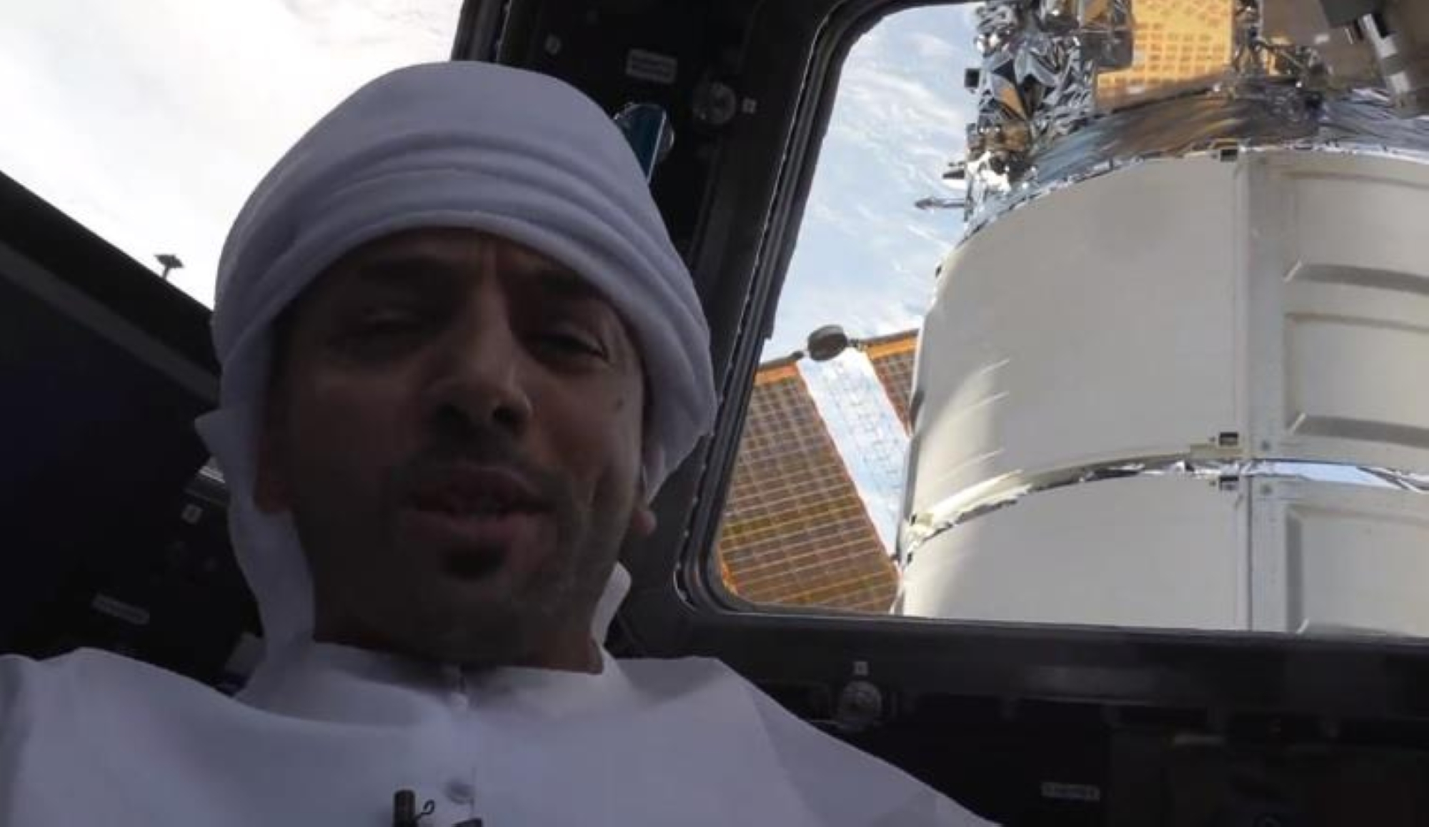 الإماراتي سلطان النيادي يهنئ بعيد الفطر من محطة الفضاء الدولية