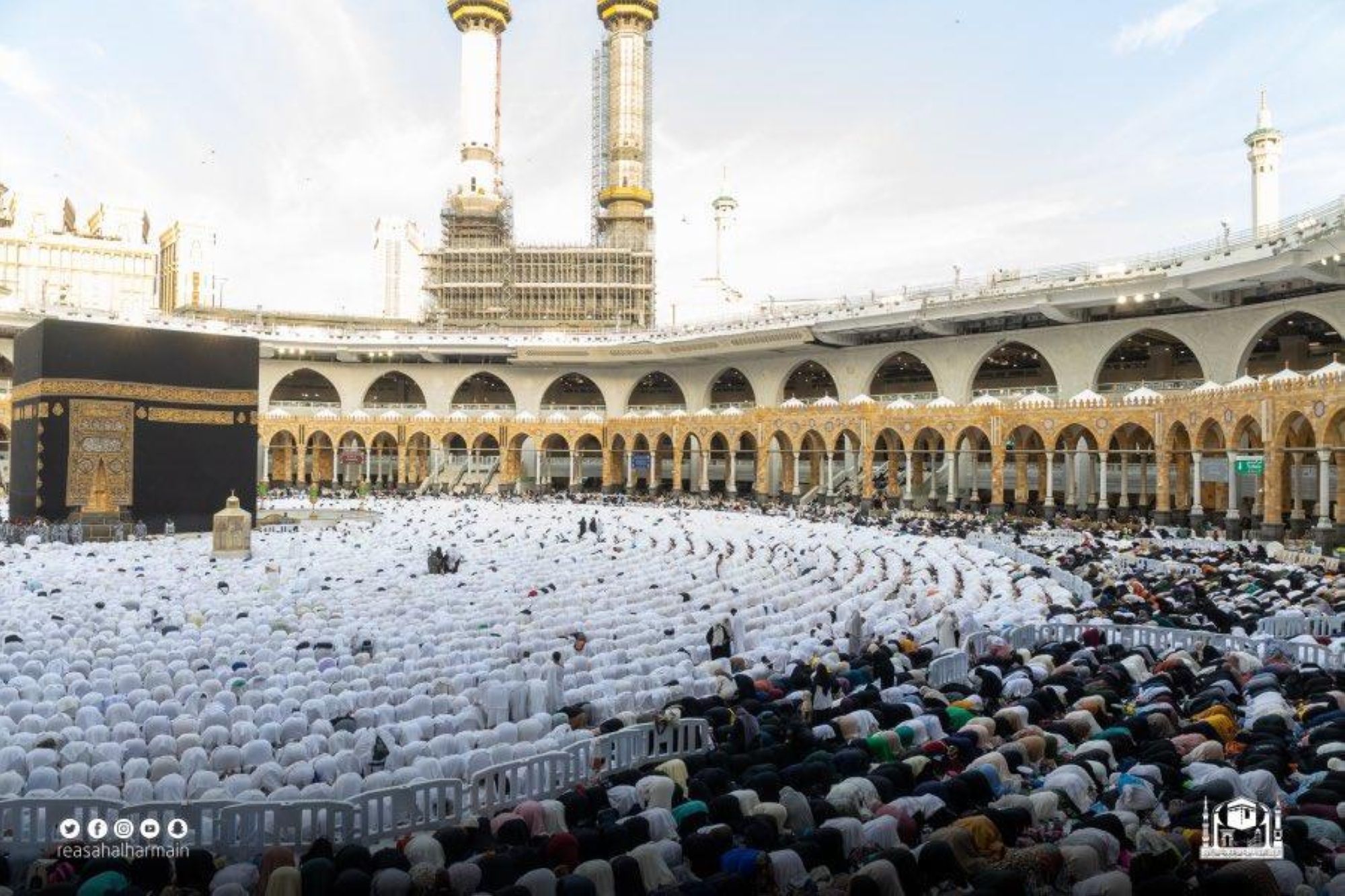 خطيب المسجد الحرام: المملكة جعلت من خدمة الحرمين شعاراً لا يتقدمه شعار