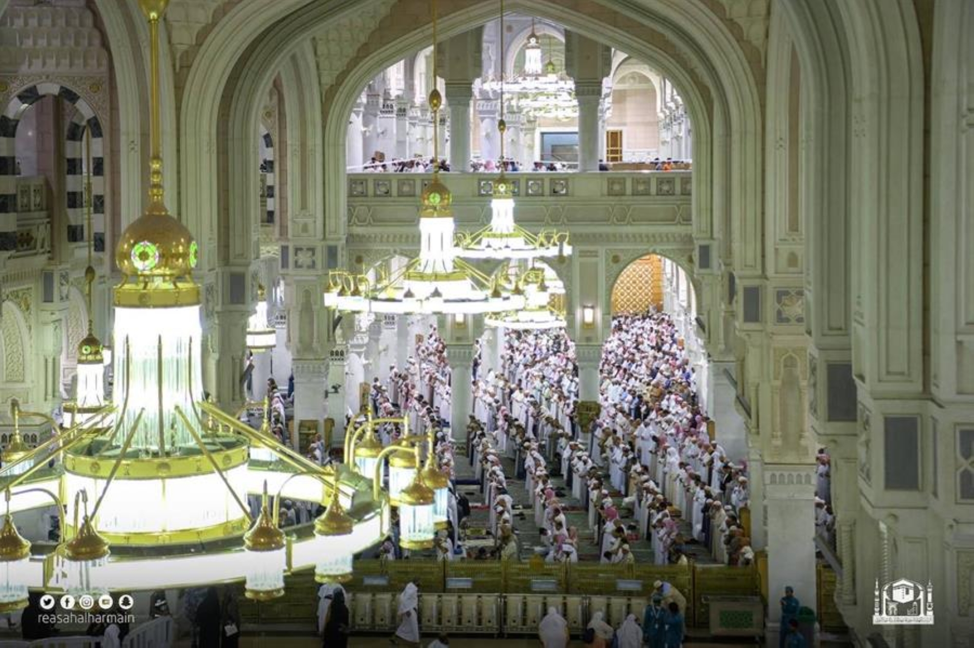 استحداث نقاط للإجابة عن أسئلة المعتكفين بالحرم المكي