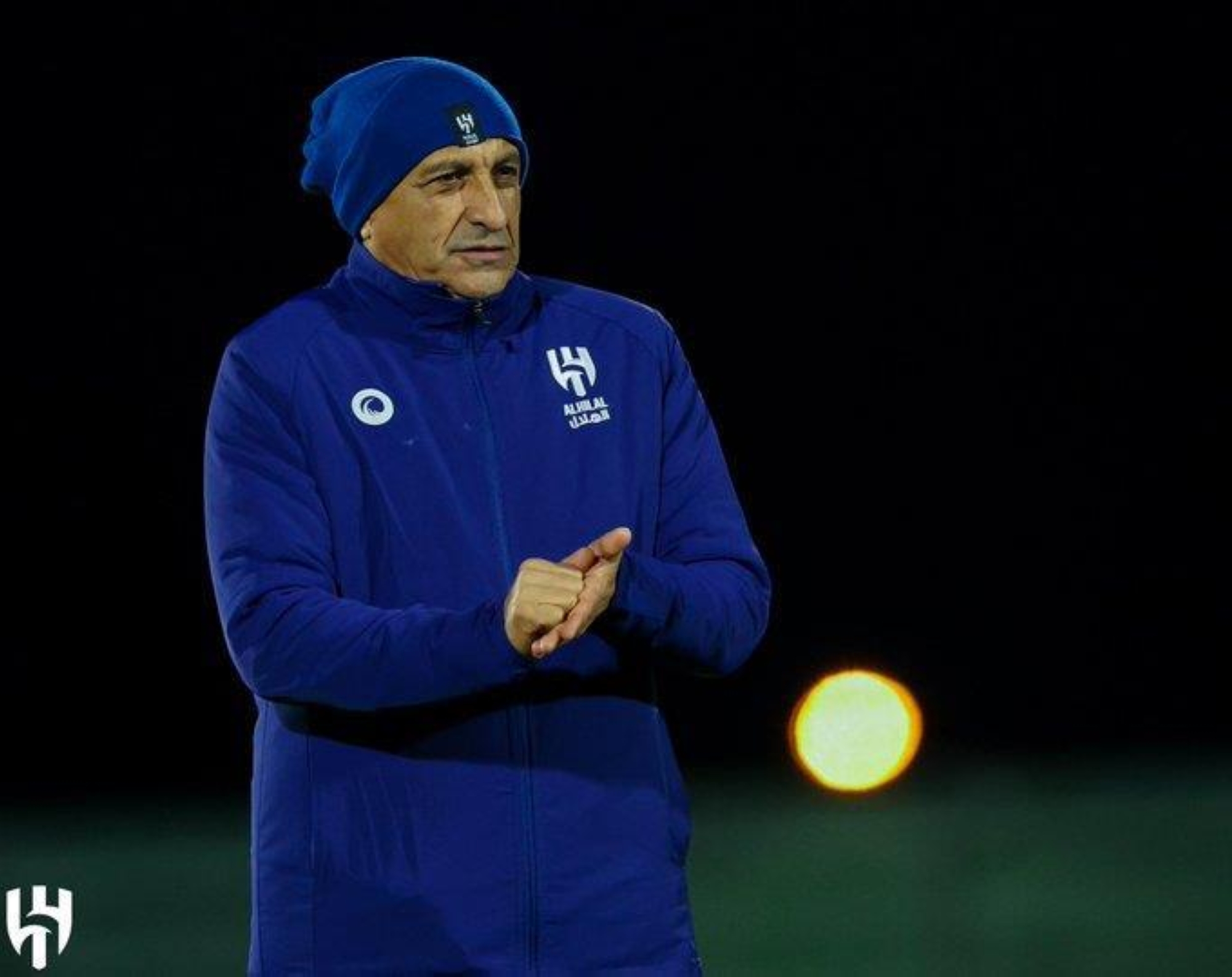 دياز يُعلن تشكيل الهلال لمواجهة النصر