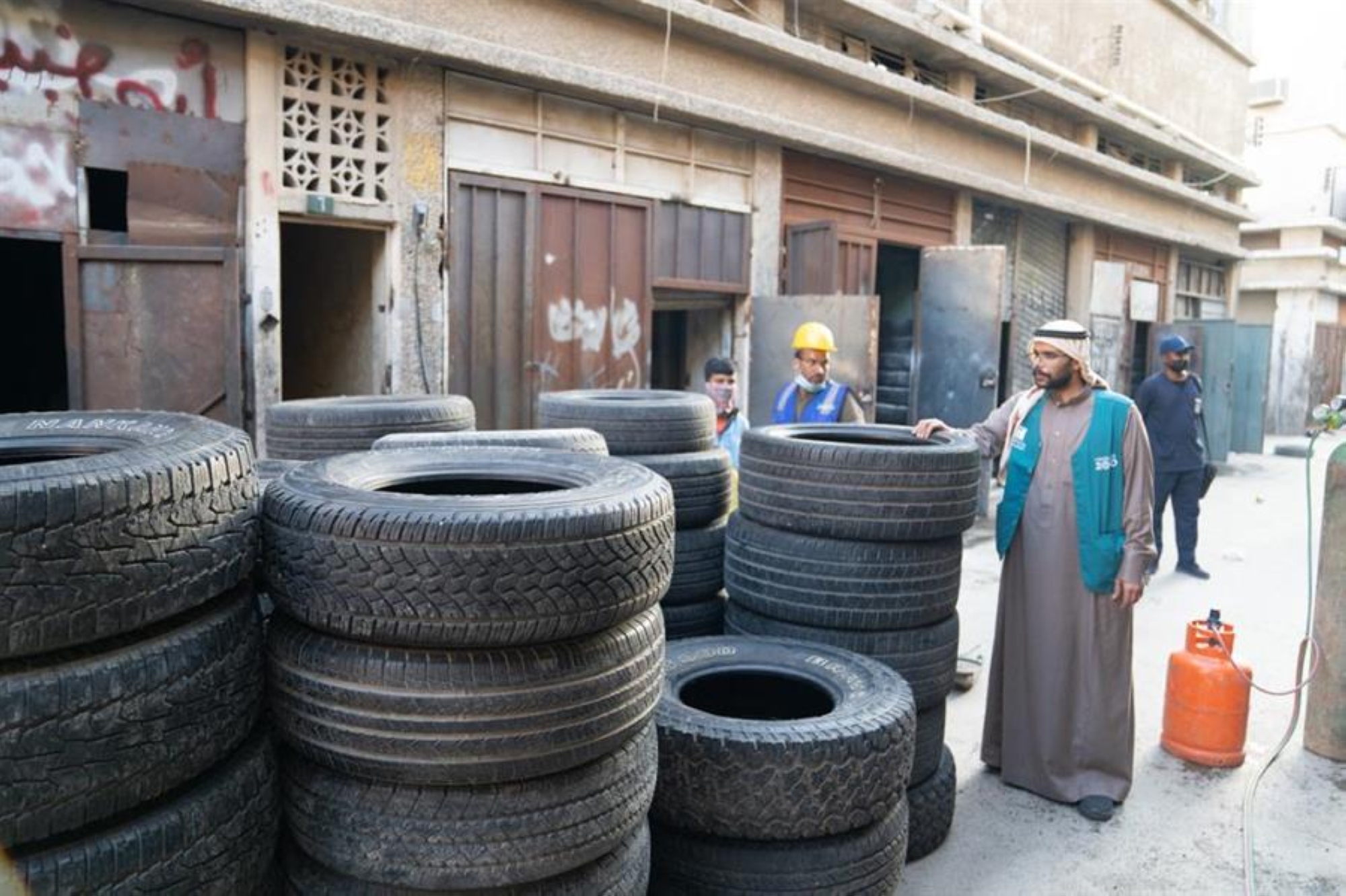إحالة المتورطين لـ"النيابة".. ضبط "127 ألف" إطار سيارة مُخالف بعدة مناطق