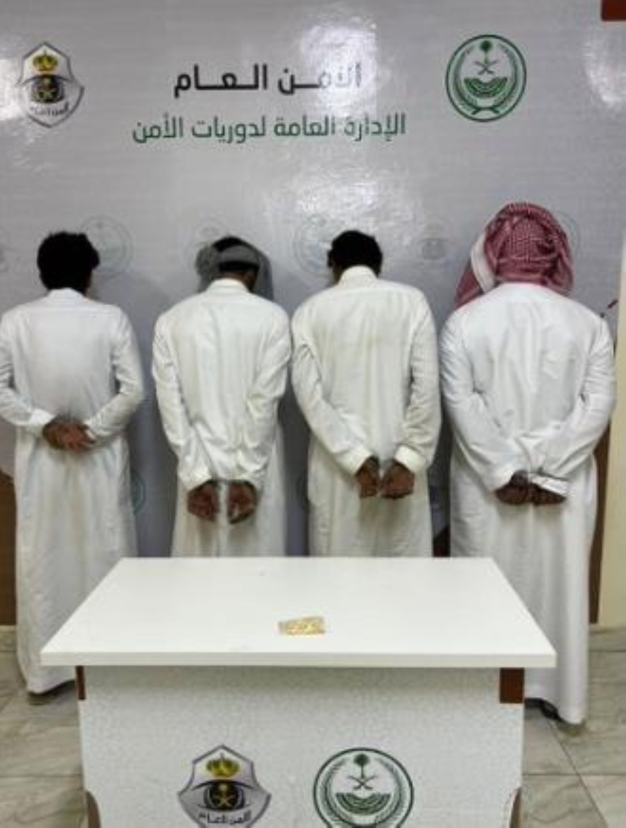 القبض على 4 مواطنين لحيازتهم 200 قرص إمفيتامين بالدوادمي