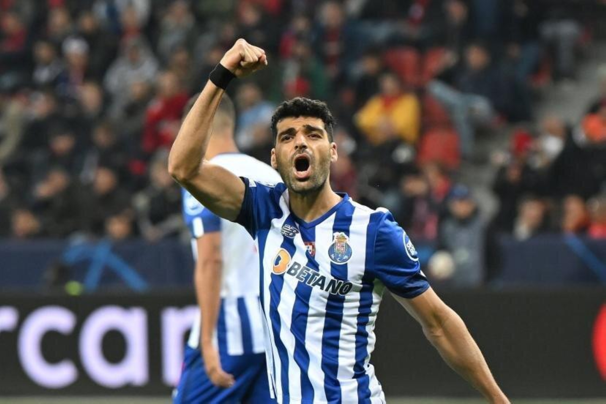 موقف لاعب بورتو مهدي طارمي من الانضمام لـ "الهلال"