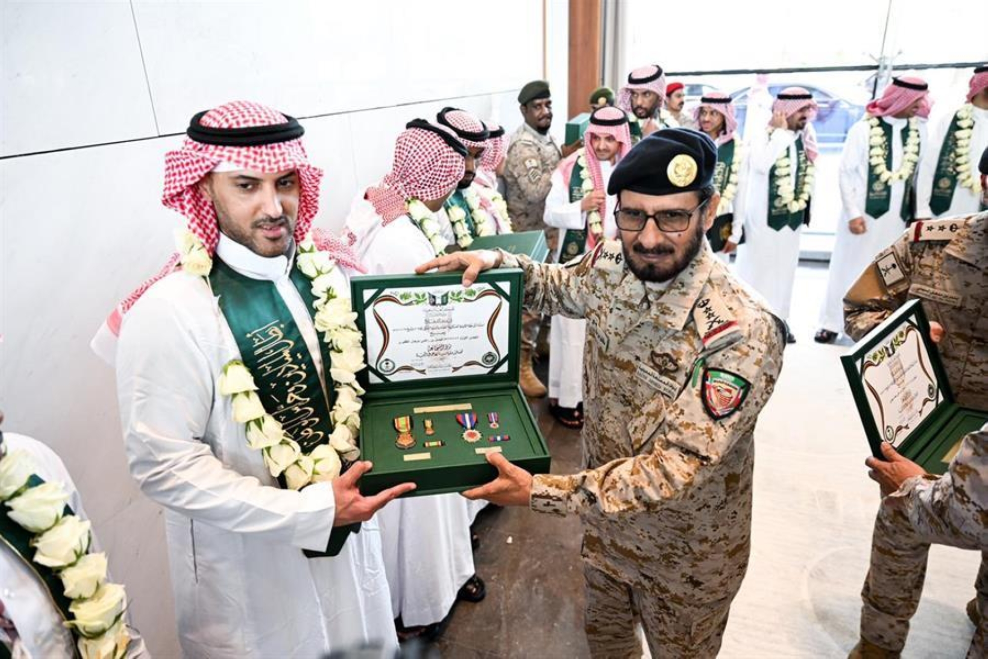 وصول 16 أسيرًا سعوديًا إلى الرياض