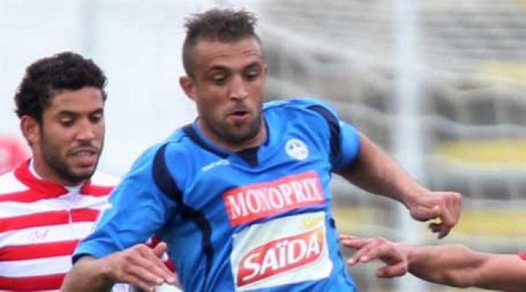 بسبب "بائع فاكهة".. وفاة لاعب كرة قدم تونسي بعد إضرامه النار في جسده