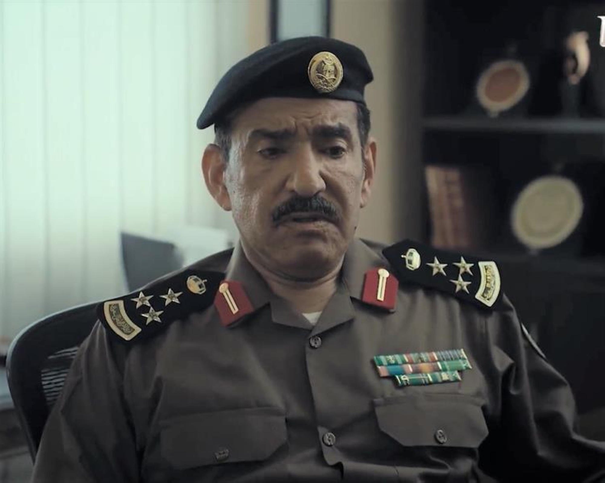 بـ"طاش العودة".. "السدحان" ضابط محوري بـ"أوسمة مقلوبة"
