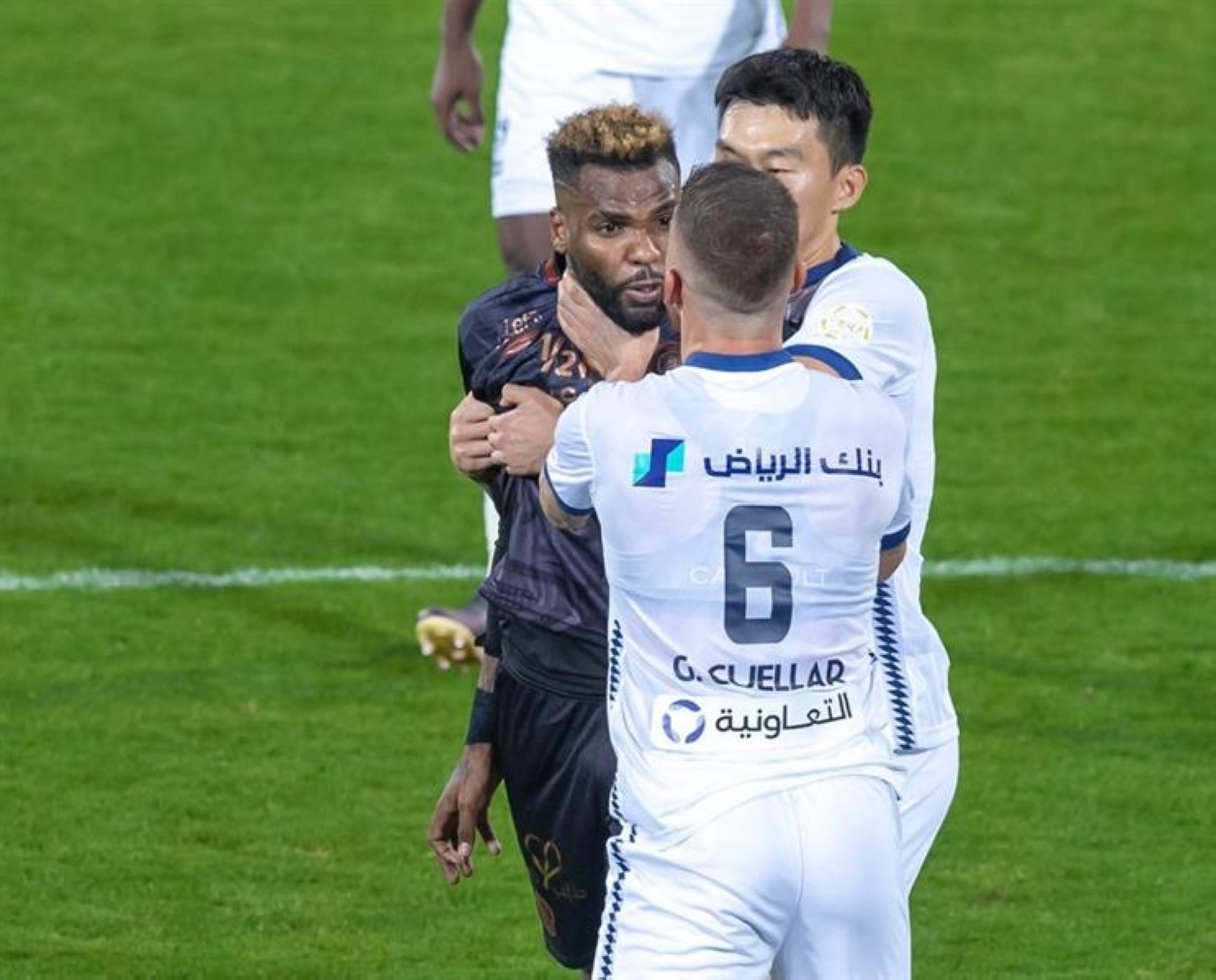 الكشف عن عقوبة كويلار بعد طرده في مباراة الشباب والهلال
