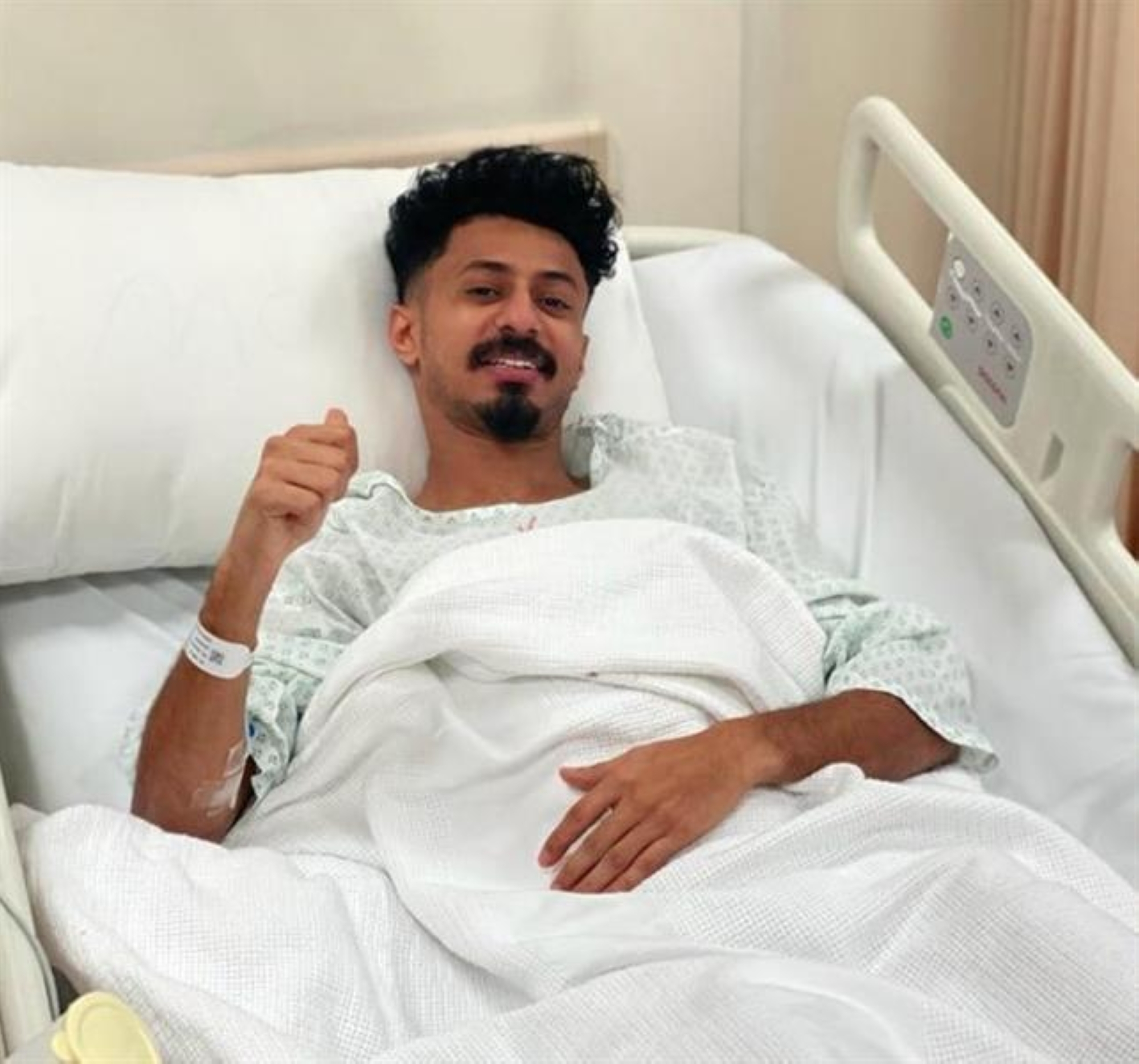 لاعب أبها حسن القيد يستعد للمرحلة الثانية من برنامجه التأهيلي