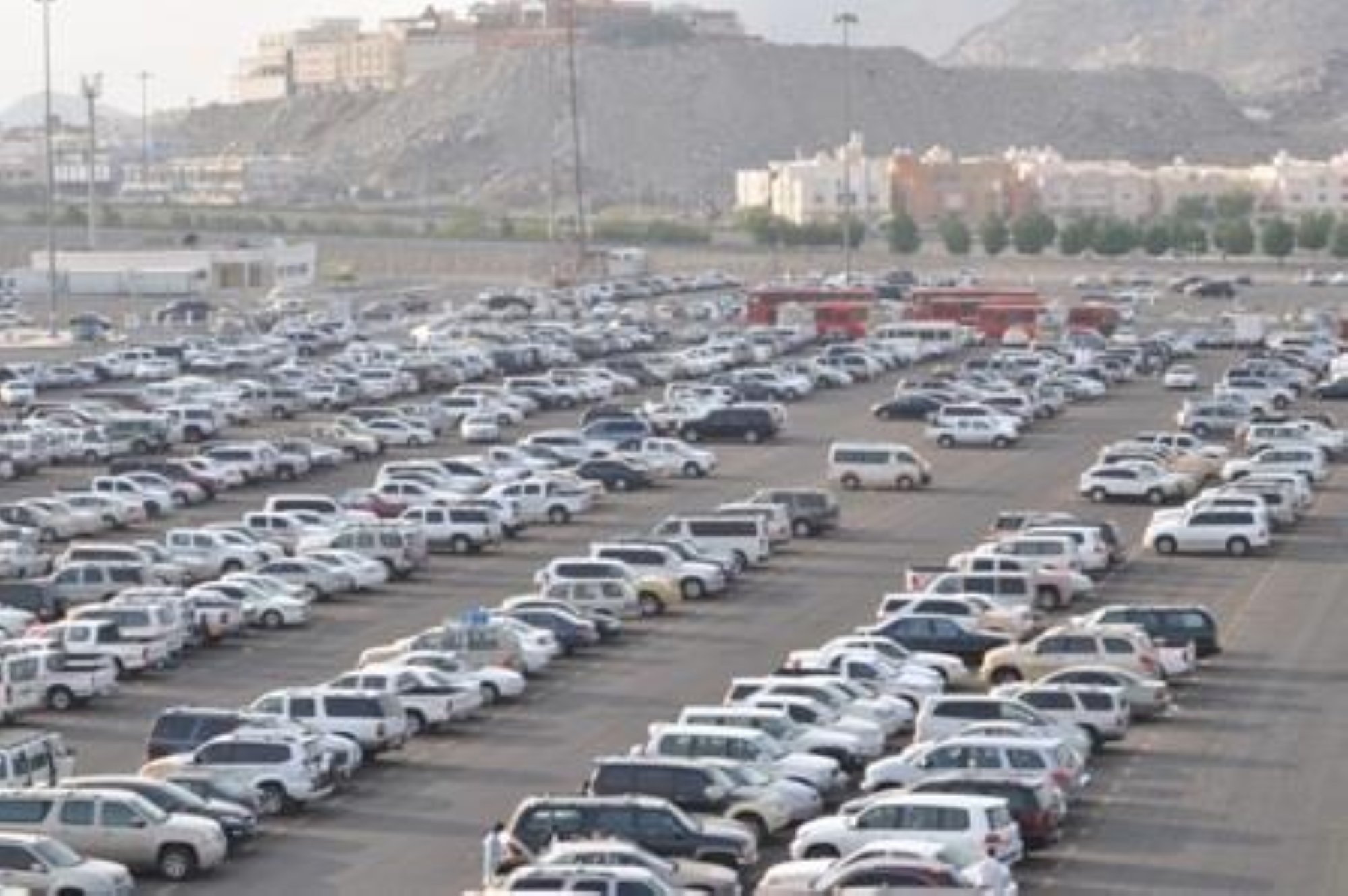 أمانة مكة تعلن جاهزية المواقف لاستقبال المعتمرين خلال فترات الذروة في رمضان