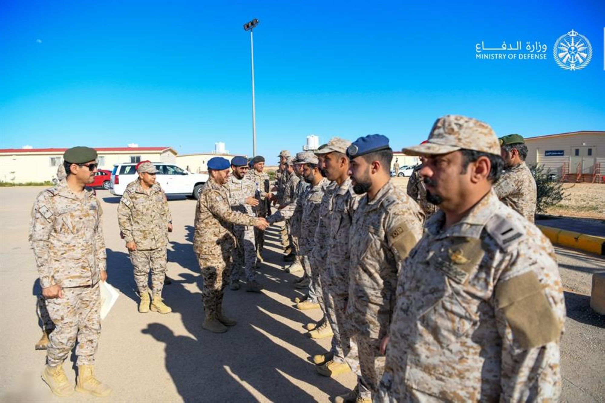 رئيس هيئة الأركان يَتفقَّد الوحدات المرابطة على الحدود الشمالية