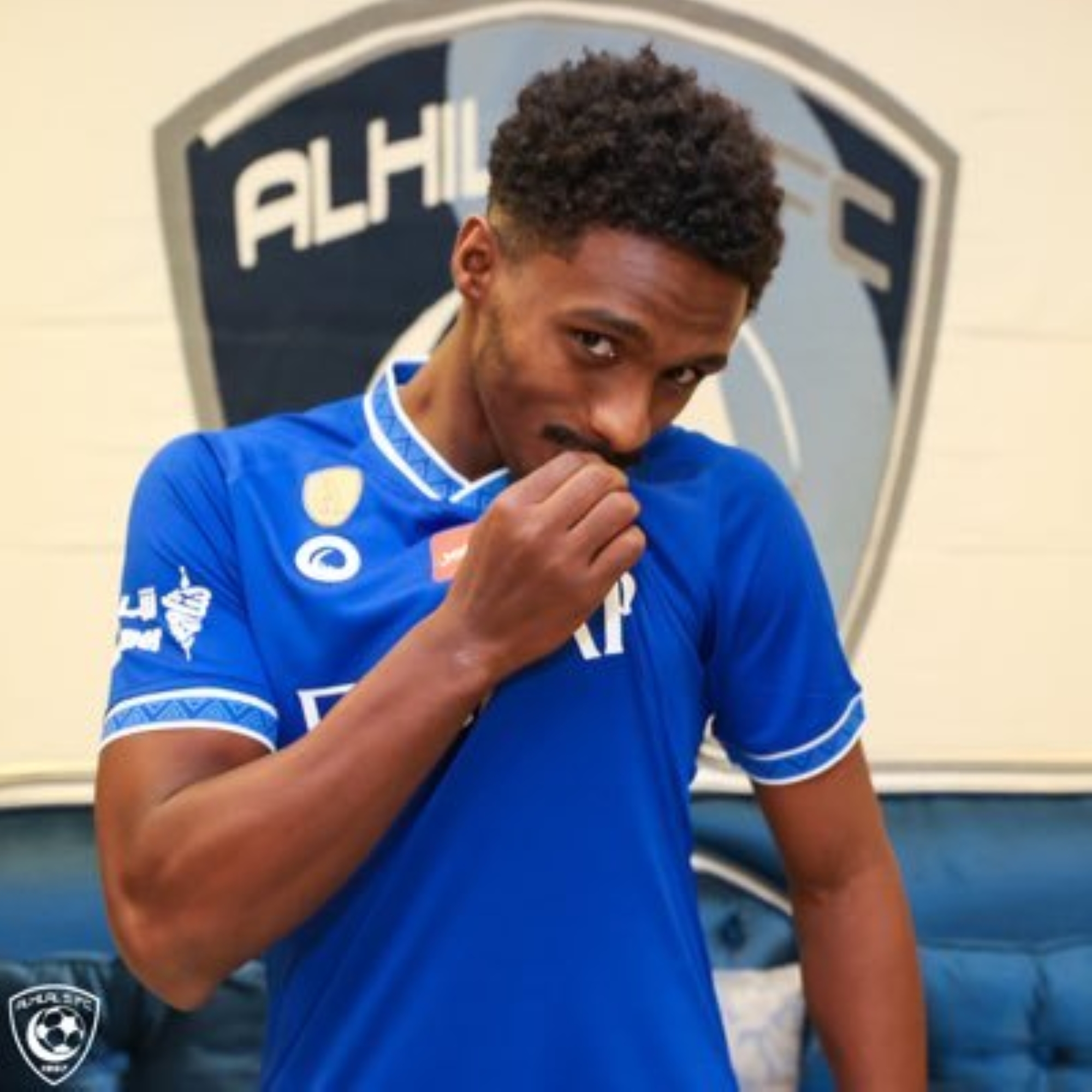 خليفة الدوسري: لدّي المزيد.. ودفاع الهلال في أمان