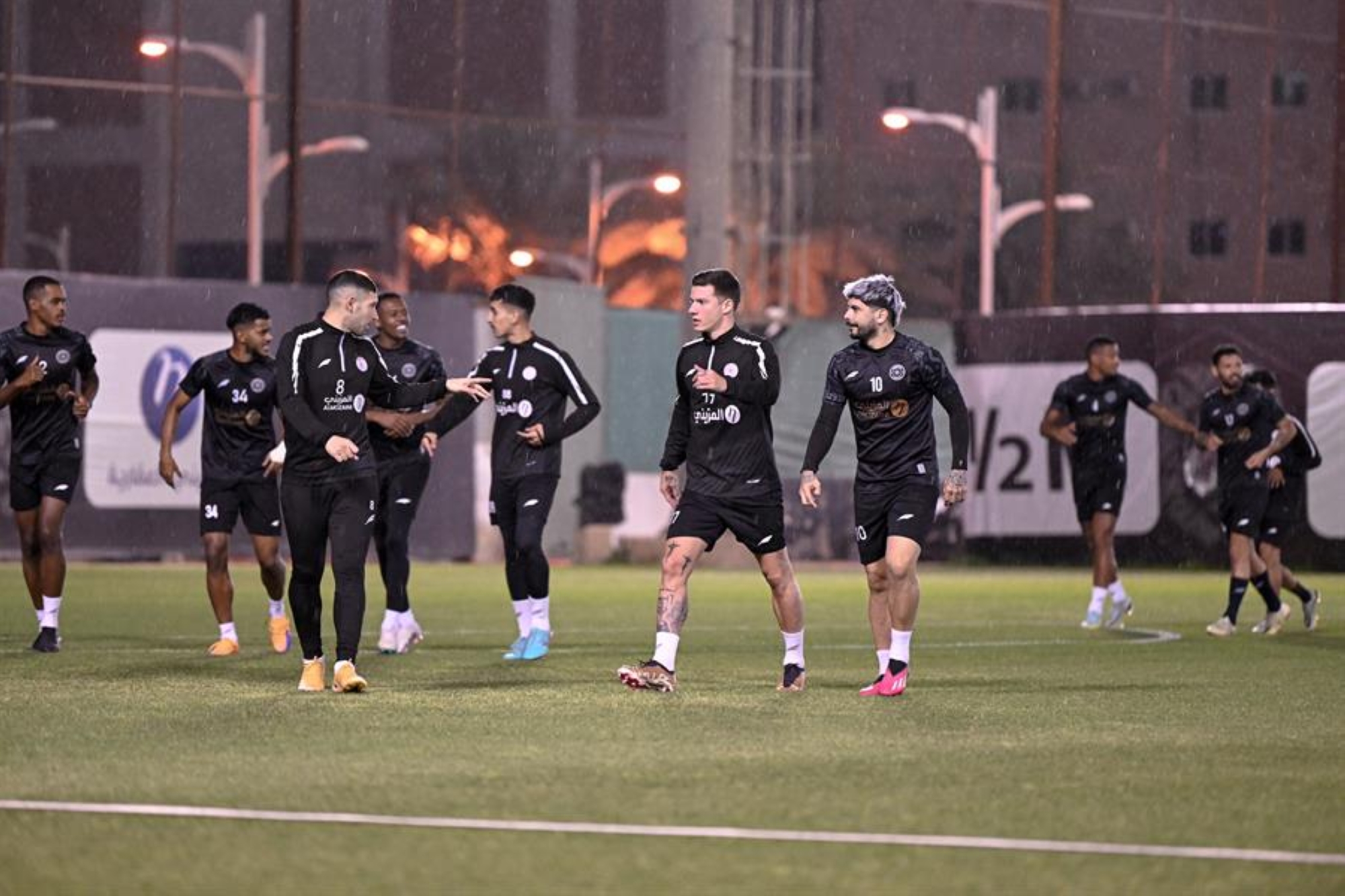 فحص طبي يحسم موقف ثنائي الشباب من مواجهة الهلال
