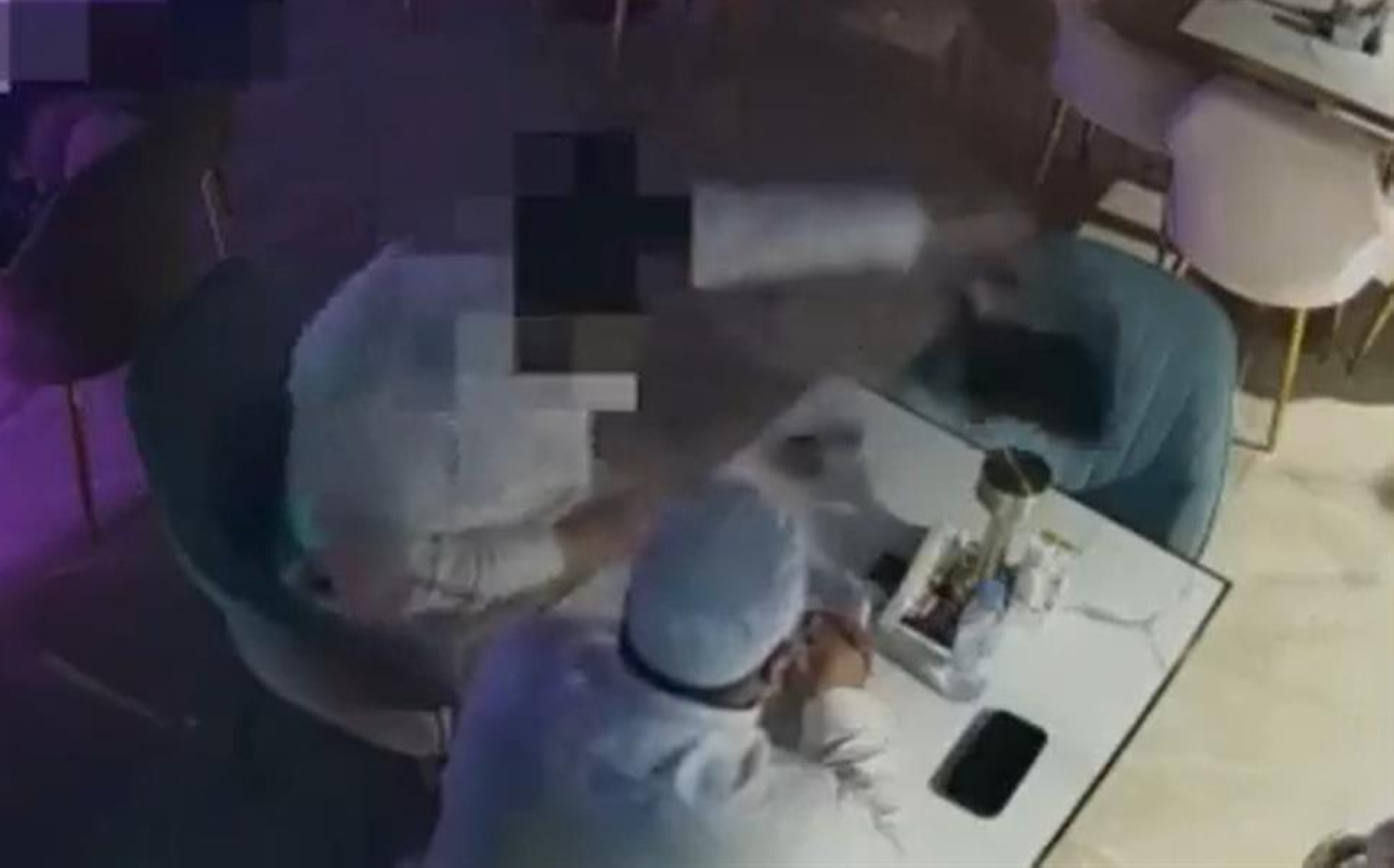 القبض على موظفيْن بمحكمة جدة أثناء تسلُّمهما رشوة 250 ألف ريال