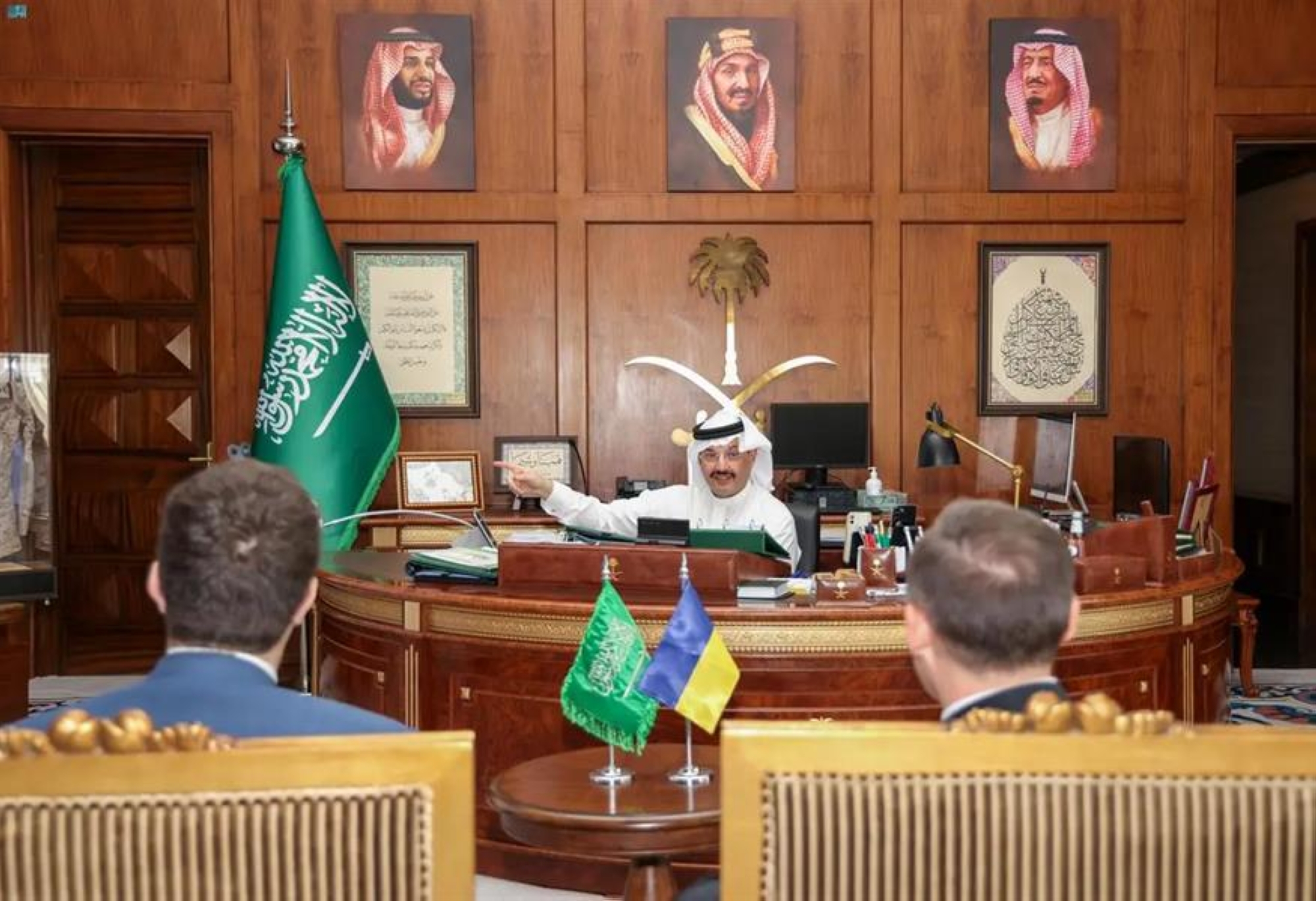 أمير منطقة عسير يستقبل السفير الأوكراني