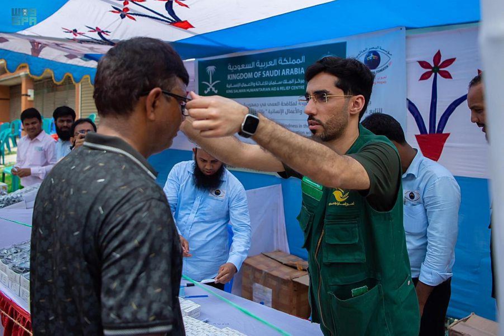 "سلمان للإغاثة" ينظم حملتين لمكافحة "العمى" في بنجلاديش ونيجيريا
