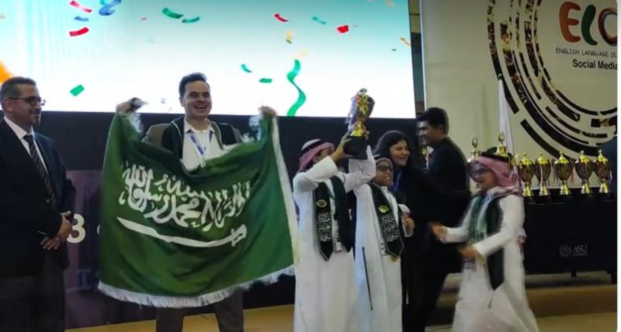 طلاب المملكة يحققون 4 كؤوس في أولمبياد اللغة الإنجليزية بعمّان