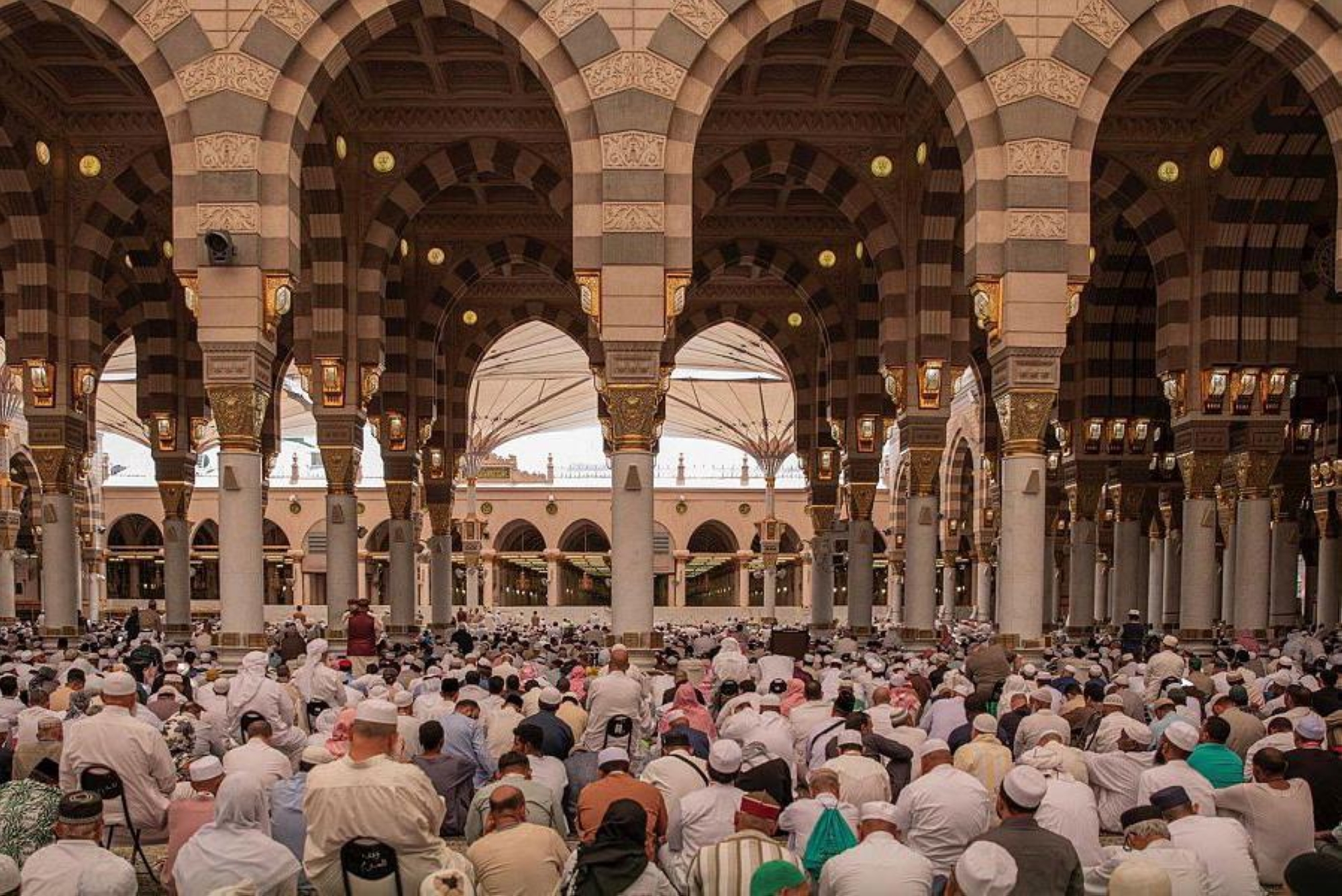 خطيبَا الحرمين وجوامع المملكة يحثون على دعم الحملة الشعبية لإغاثة السودان