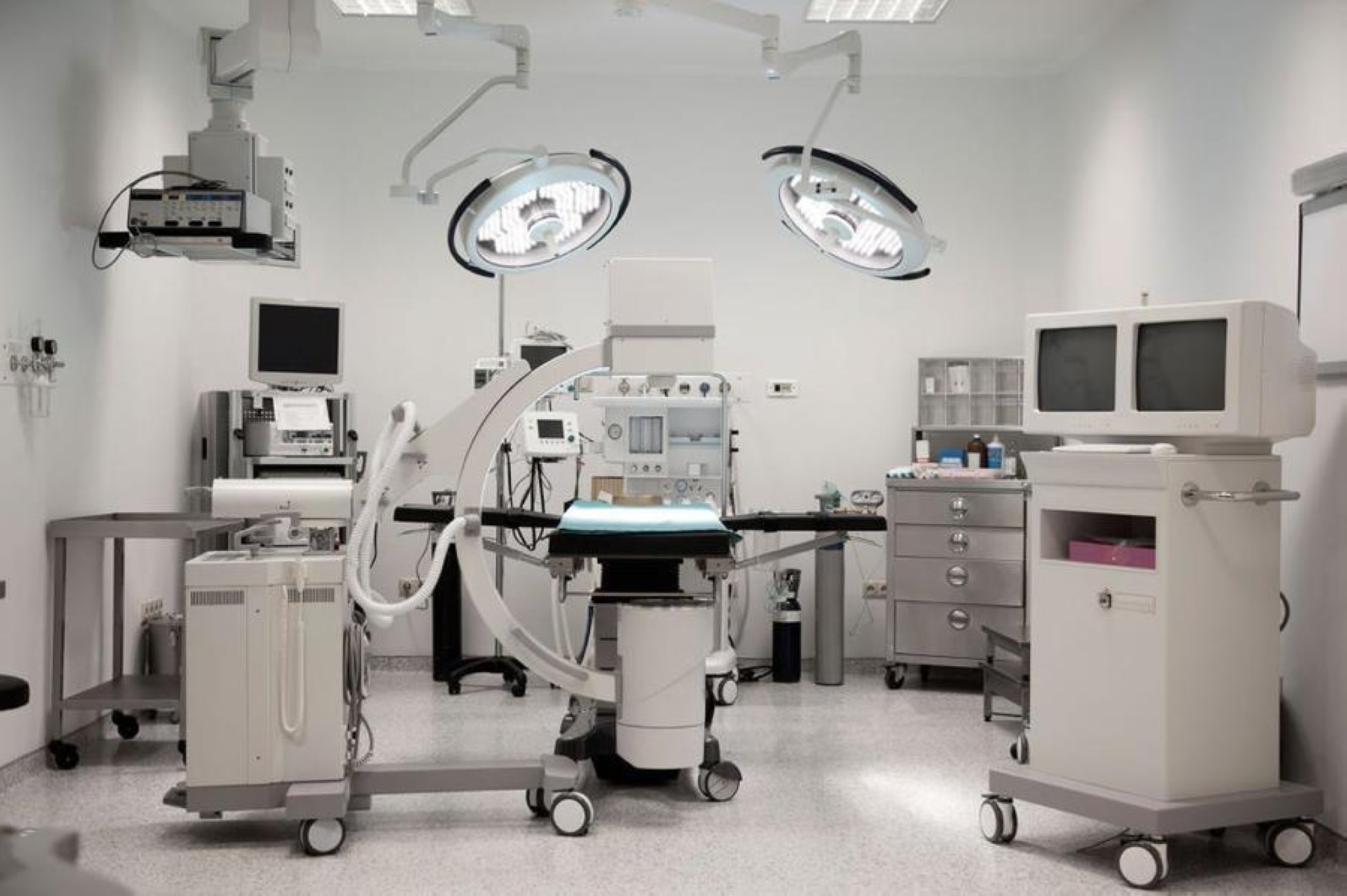 إغلاق وغرامات.. اعتماد عقوبات مخالفات تداول الأجهزة والمستلزمات الطبية