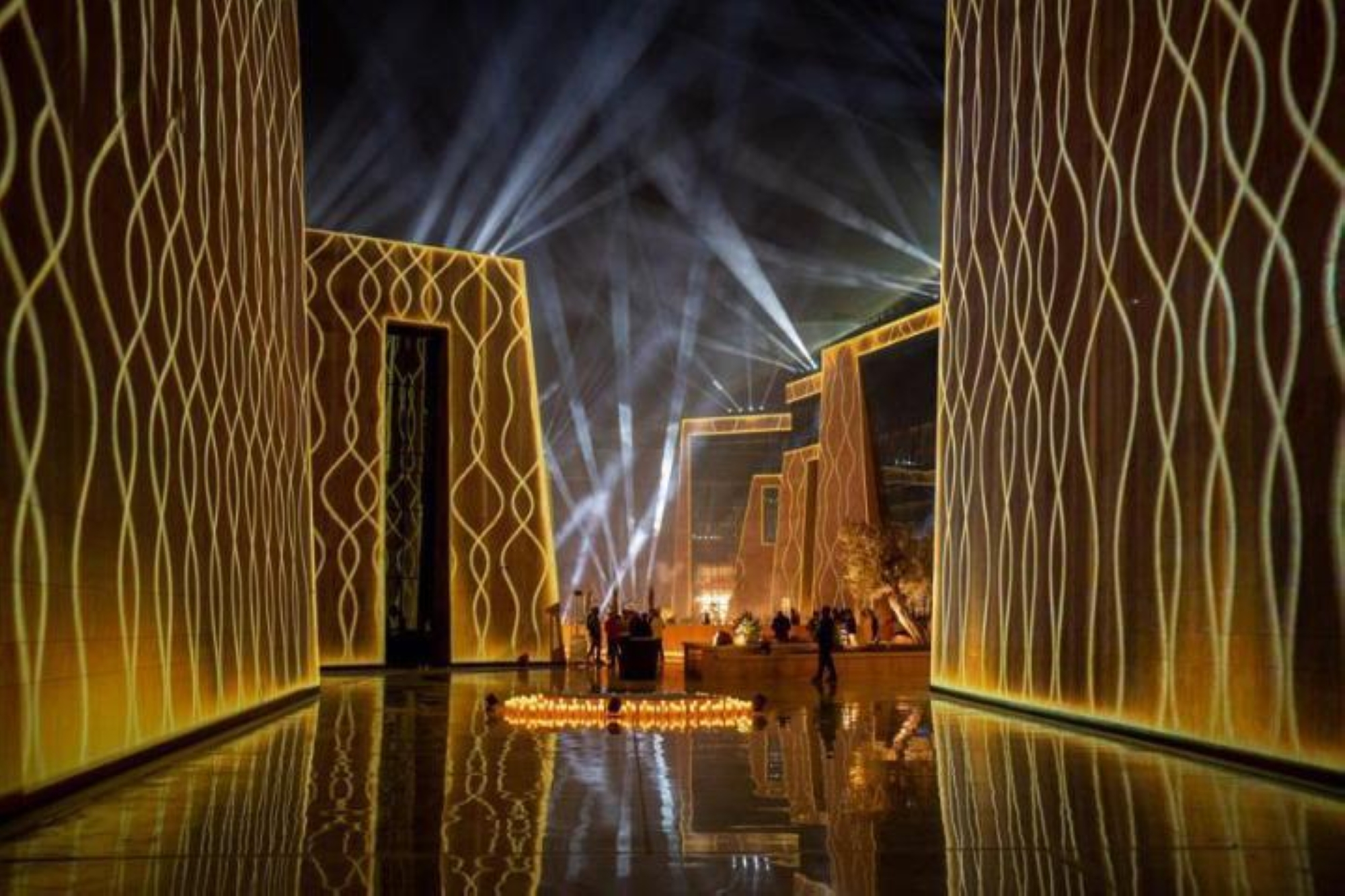 تضم فنادق وسينمات ومطاعم فاخرة.. اليوم افتتاح منطقة "Via Riyadh" بالعاصمة