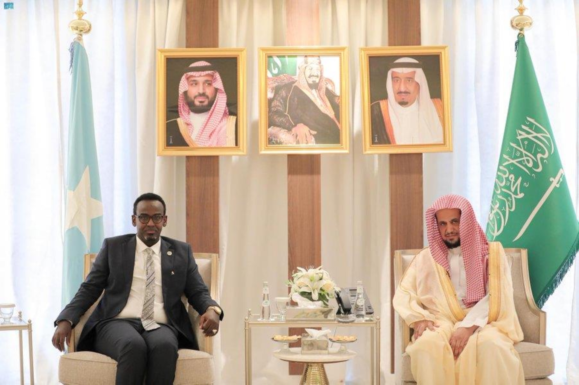 النائب العام يبحث تطوير المجالات العدلية النيابية مع نظيره الصومالي