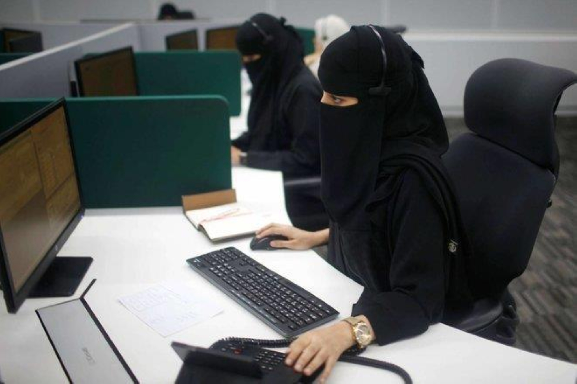 برنامج التحول الوطني: 34.7 % نسبة مشاركة المرأة في سوق العمل