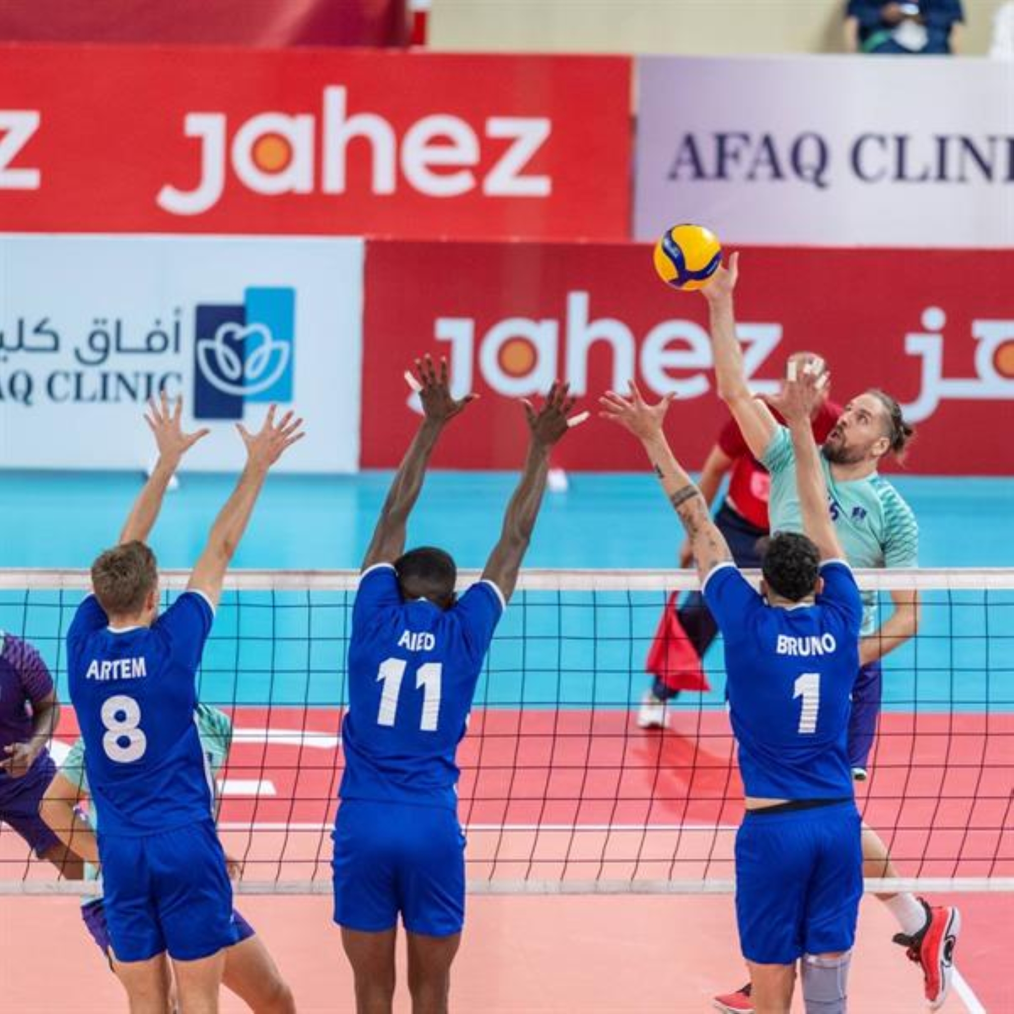 رباعية للتاريخ.. الأهلي يتربع على عرش الطائرة السعودية بـ "كأس النخبة" (صور)