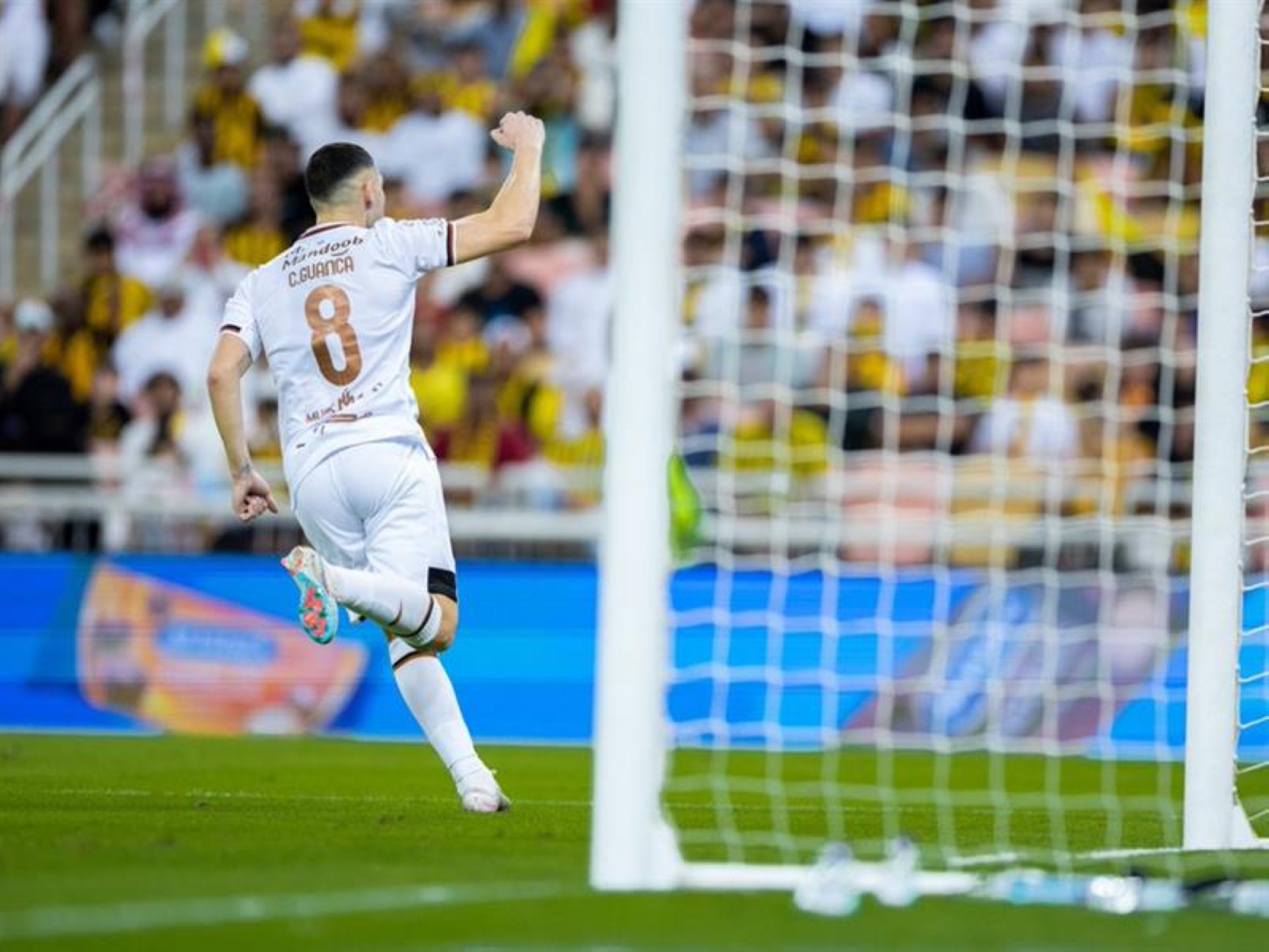 جوانكا يعود لتدريبات الشباب قبل مواجهة الفتح