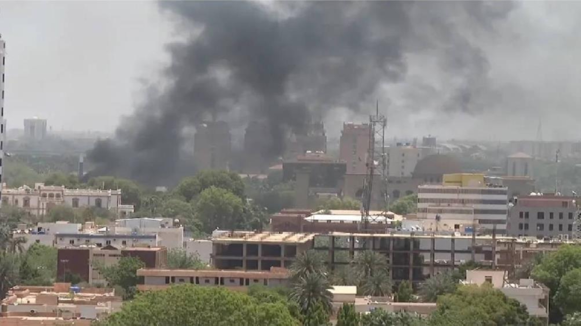 السودان.. "المعـارك" تشتد بالخرطوم و"الكونجرس" يُحذر من الخروج عن السيطرة