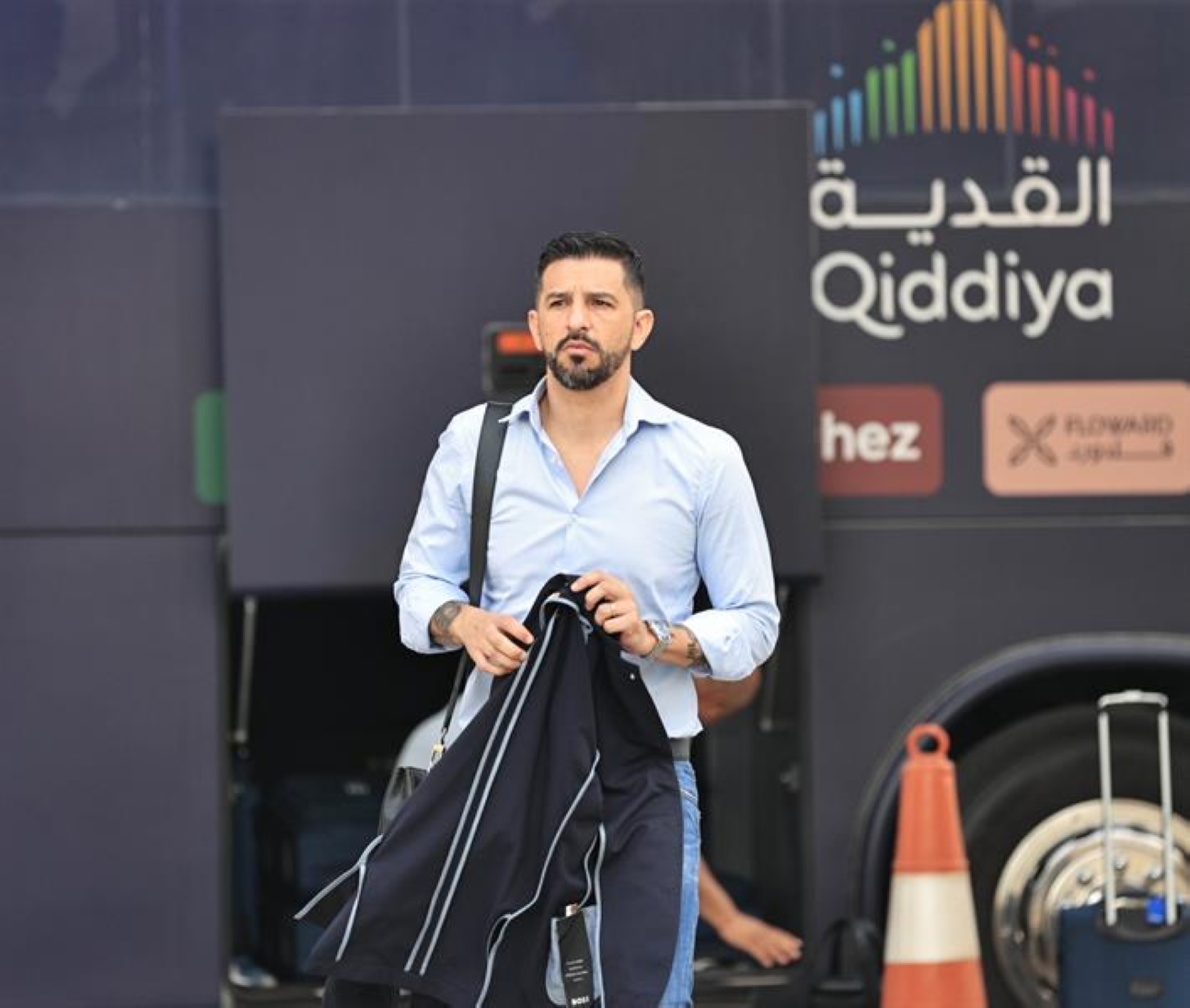 إيميليانو دياز يعلن تشكيل الهلال في مواجهة الرائد