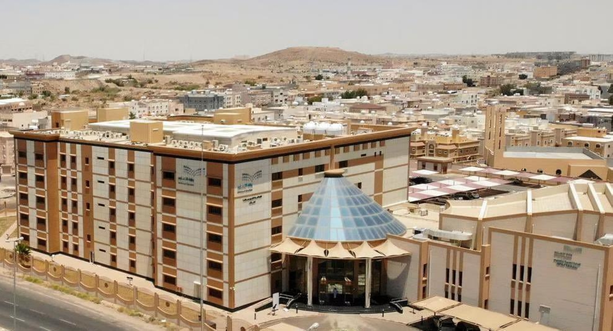 تحويل الدراسة عن بُعد اليوم في المدارس المسائية والتعليم المستمر بالطائف
