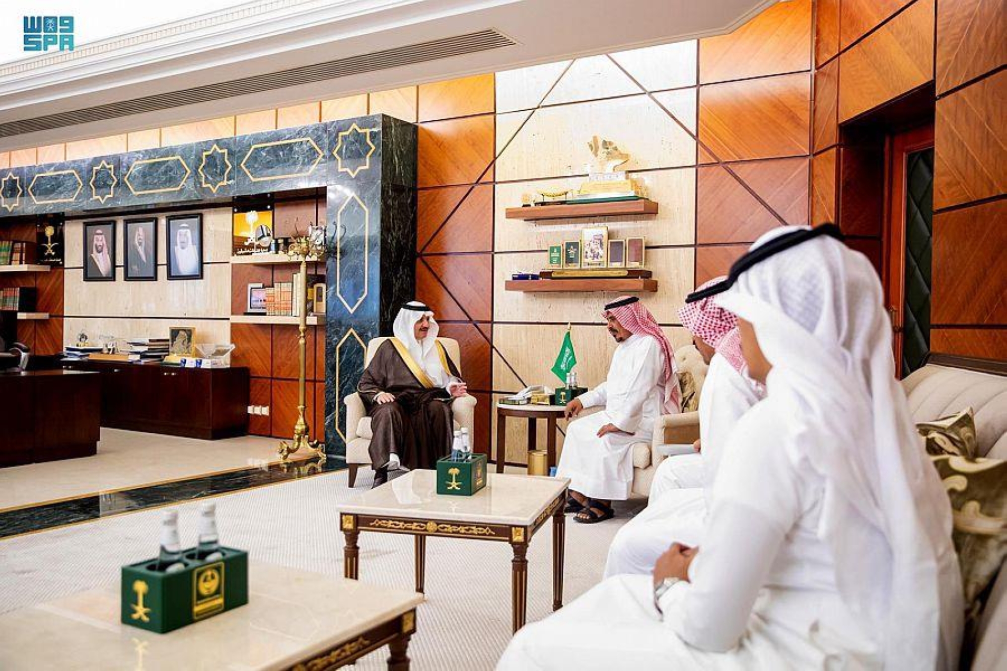 أمير الشرقية يستقبل "الراشدي" المتنازل عن قـاتل ابنه