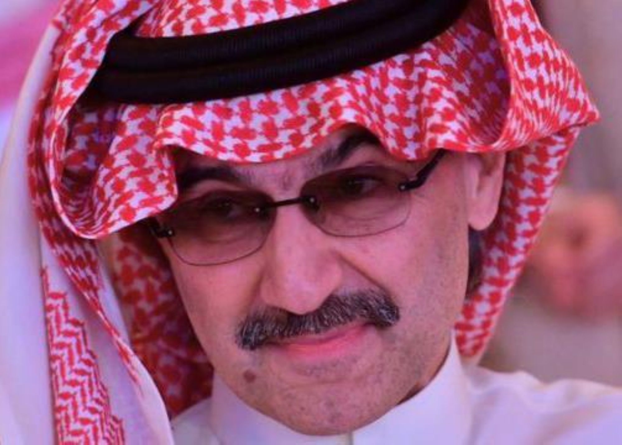 الأمير الوليد بن طلال يقدم مكافأة 3 ملايين ريال للاتحاد
