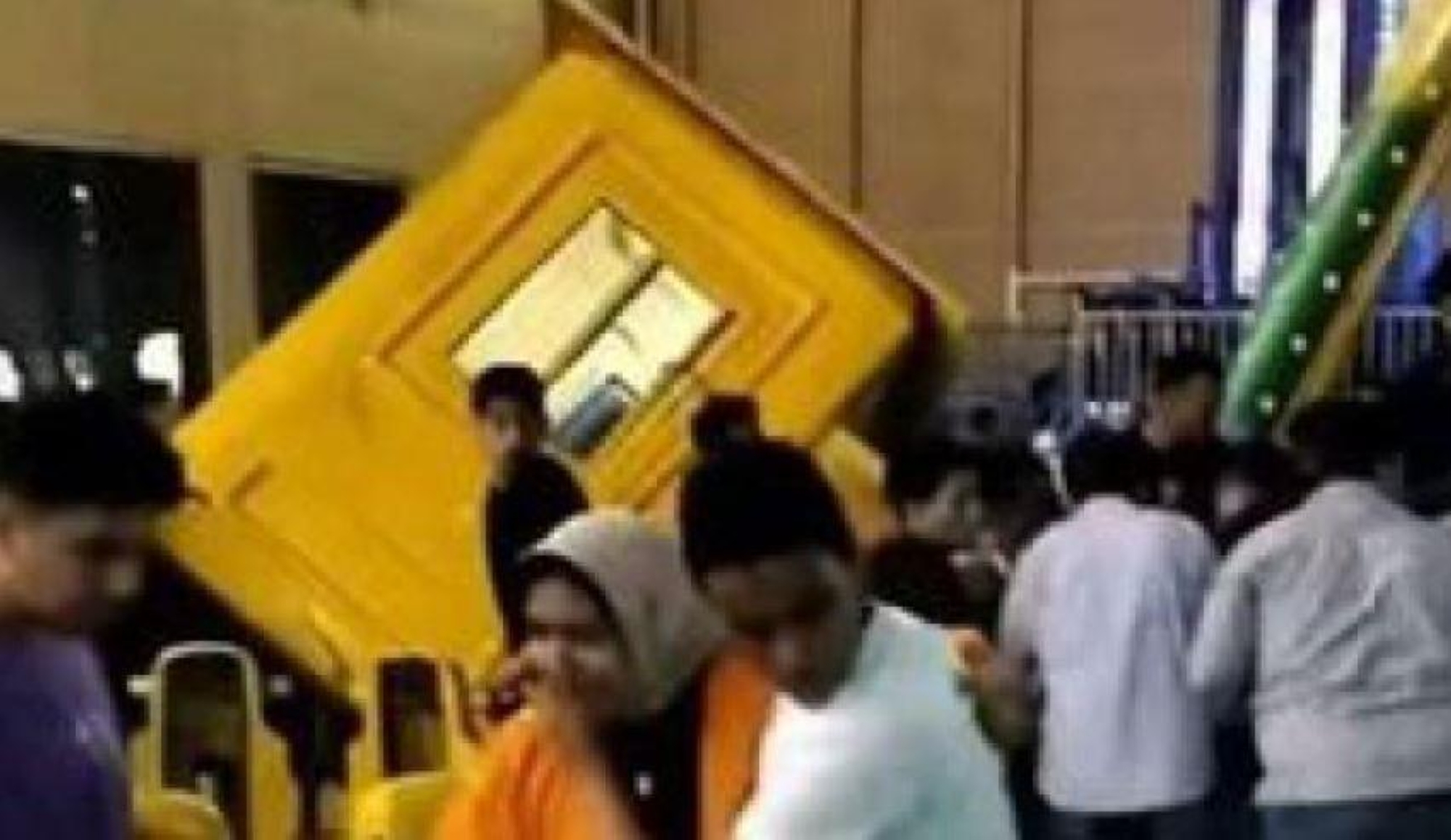 6 إصـابات جراء سقوط إحدى ألعاب الملاهي في مصر