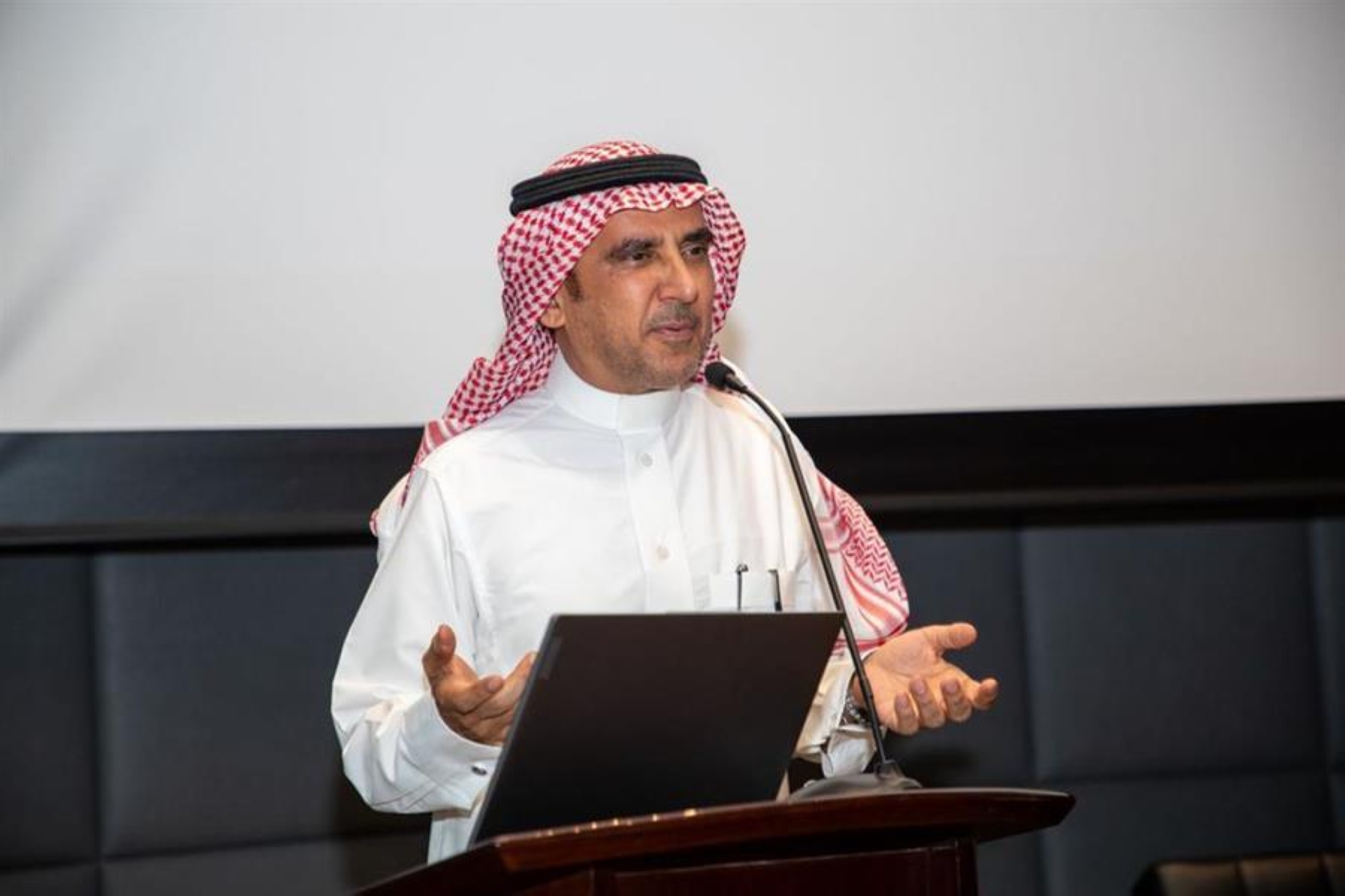 %40 من مراجعي عيادات التجميل رجال.. و5 حالات ليس لها علاج