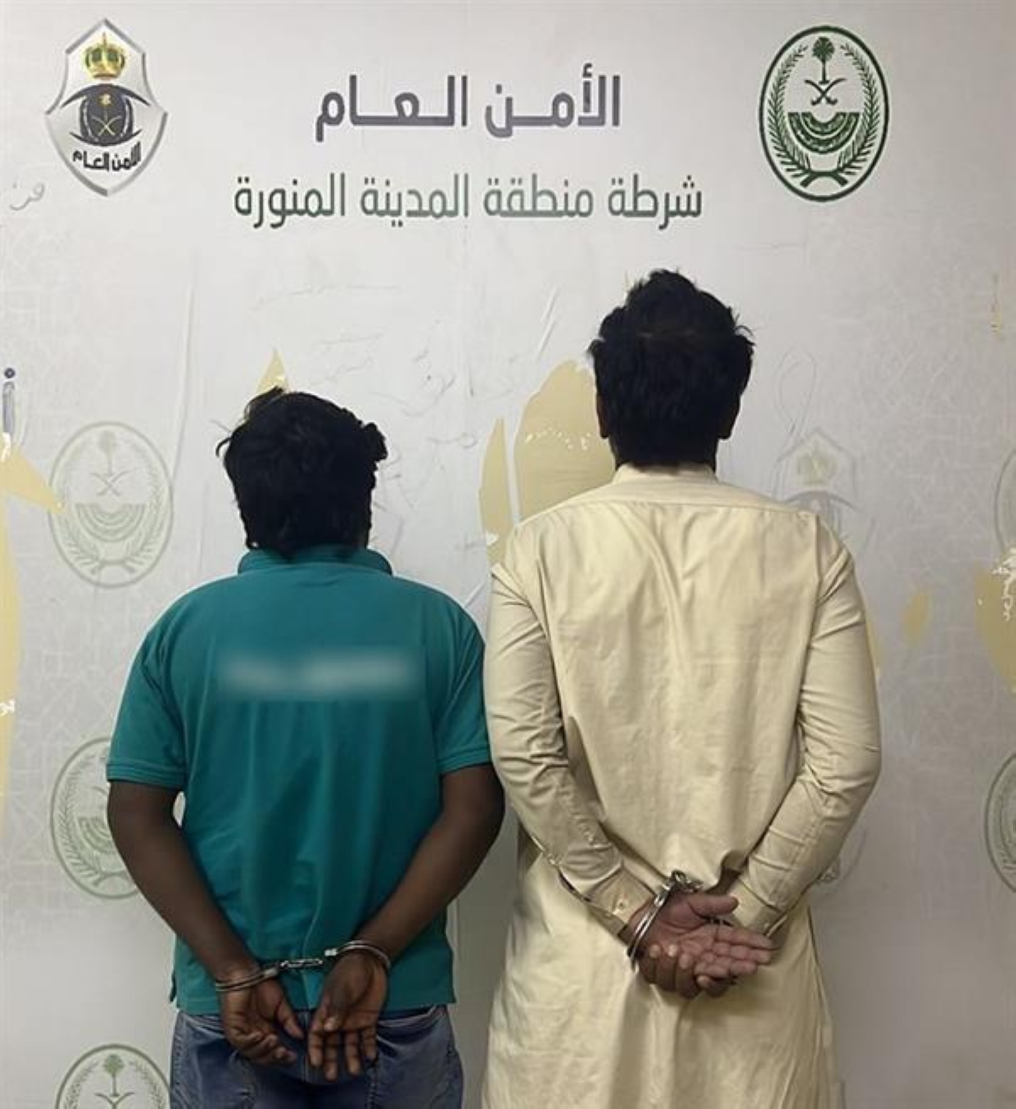 نشرا فيديو لضبط مشتبه به.. الإطاحة بمقيمين لمخالفتهما نظام مكافحة جرائم المعلوماتية