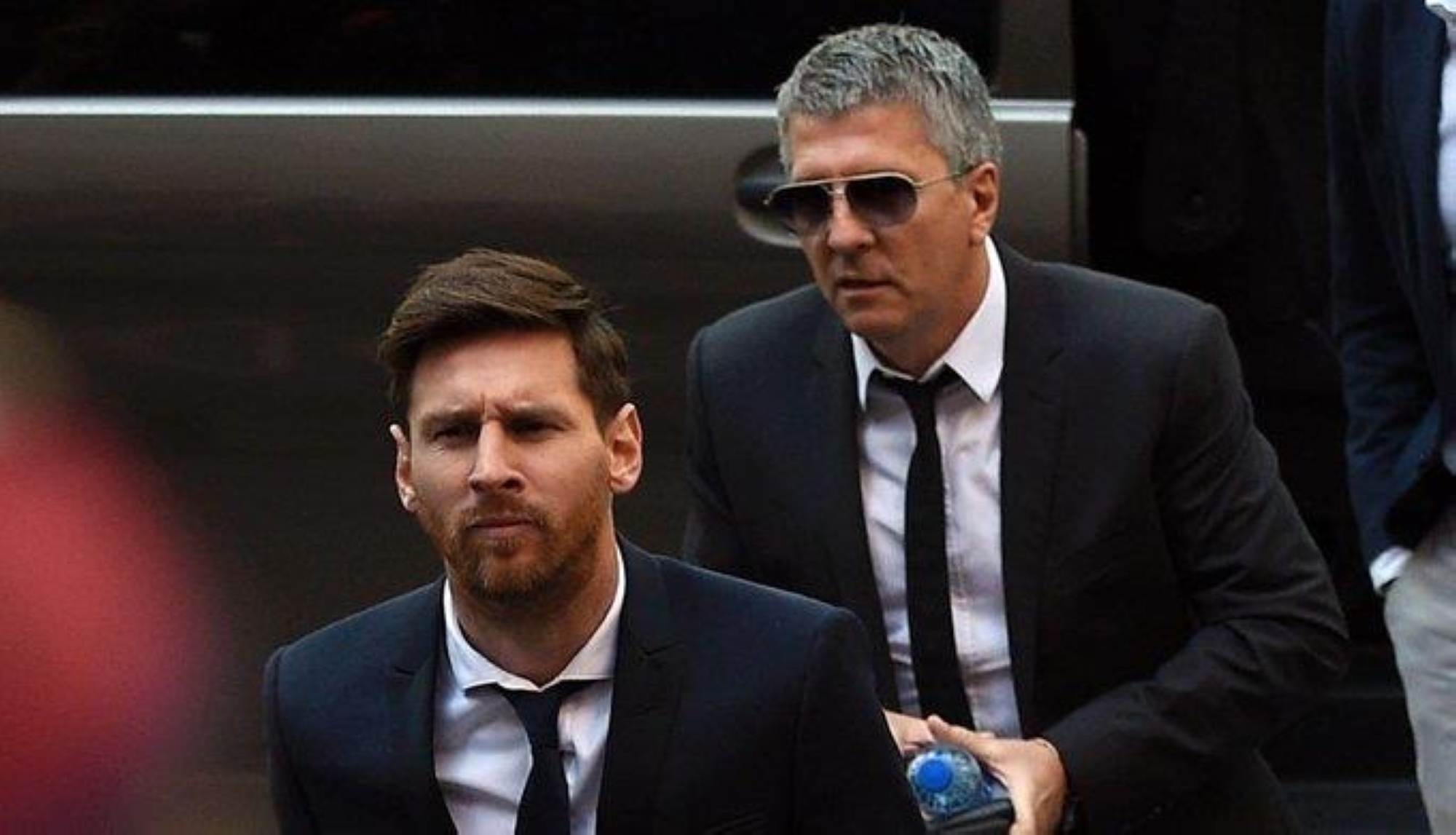 ميسي يريد العودة لبرشلونة.. ووالده يفضل العرض السعودي