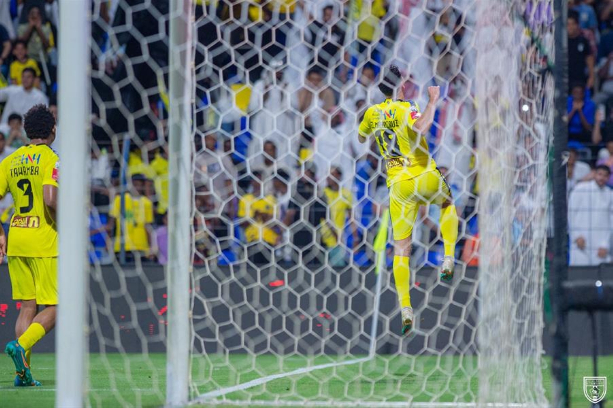 التعاون يفوز بثلاثية أمام الباطن