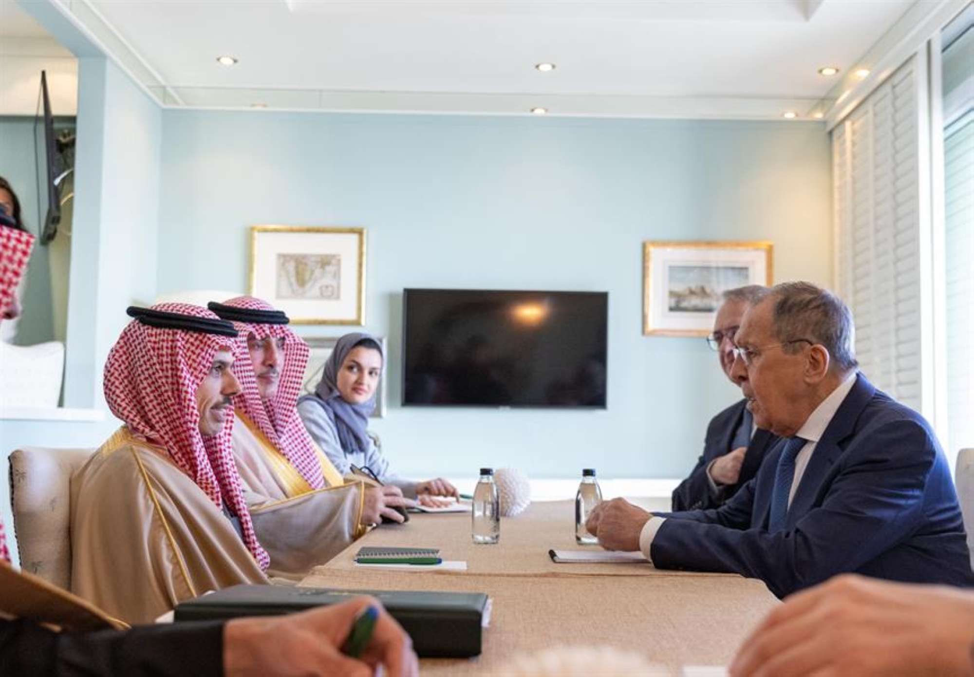 بن فرحان ولافروف يبحثان التعاون الثنائي والأزمة الروسية الأوكرانية