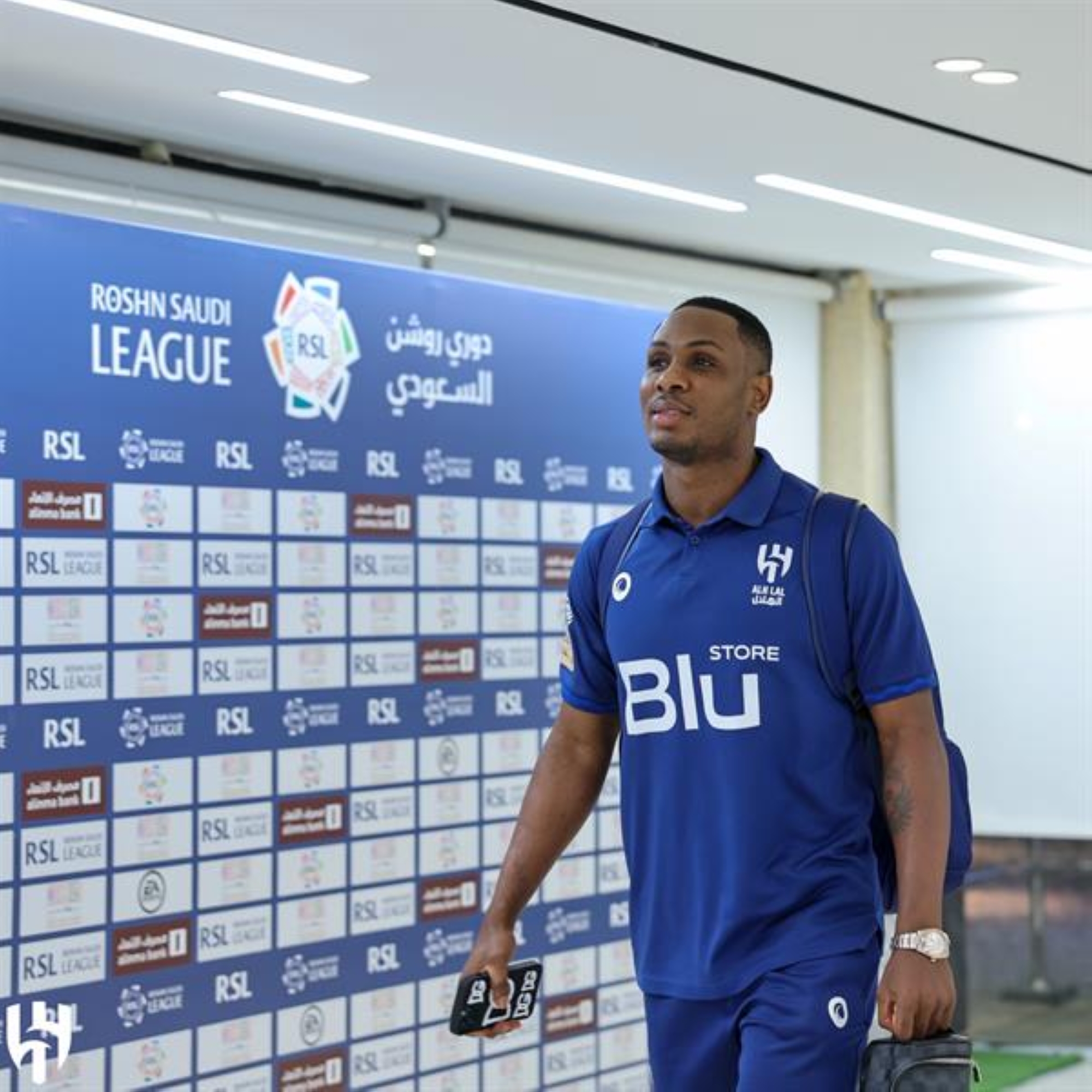 رسميًا.. الهلال يُعلن رحيل النيجيري إيغالو
