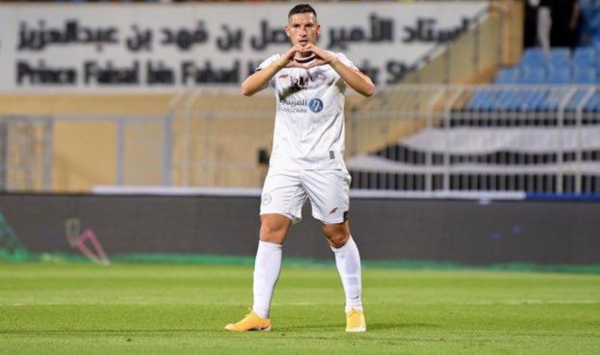 الوحدة الإماراتي يقدم عرضًا للشباب لضم "جوانكا"