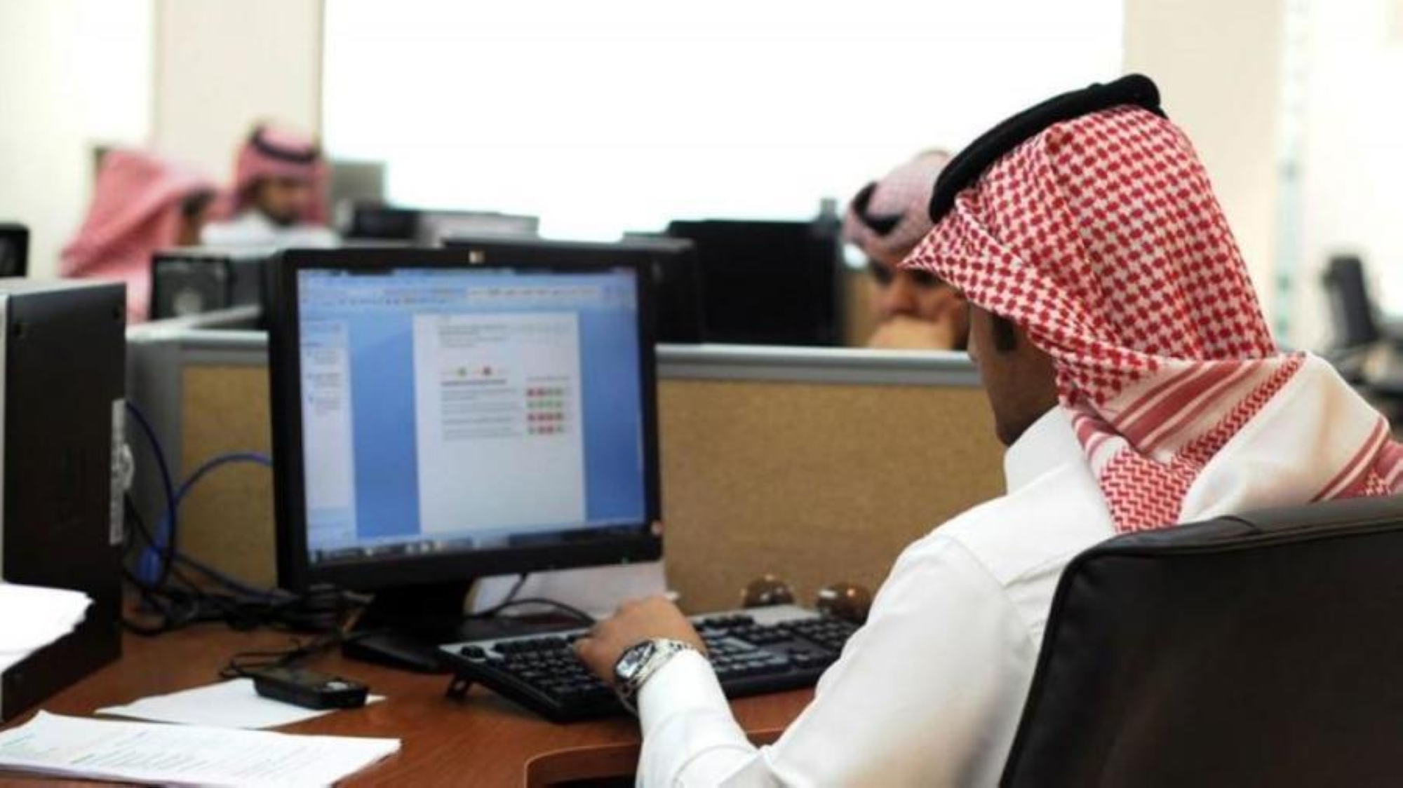 تنظيم شؤون العاملين يختص بـ"نظام العمل".. ولا تأثير على "الأجور"