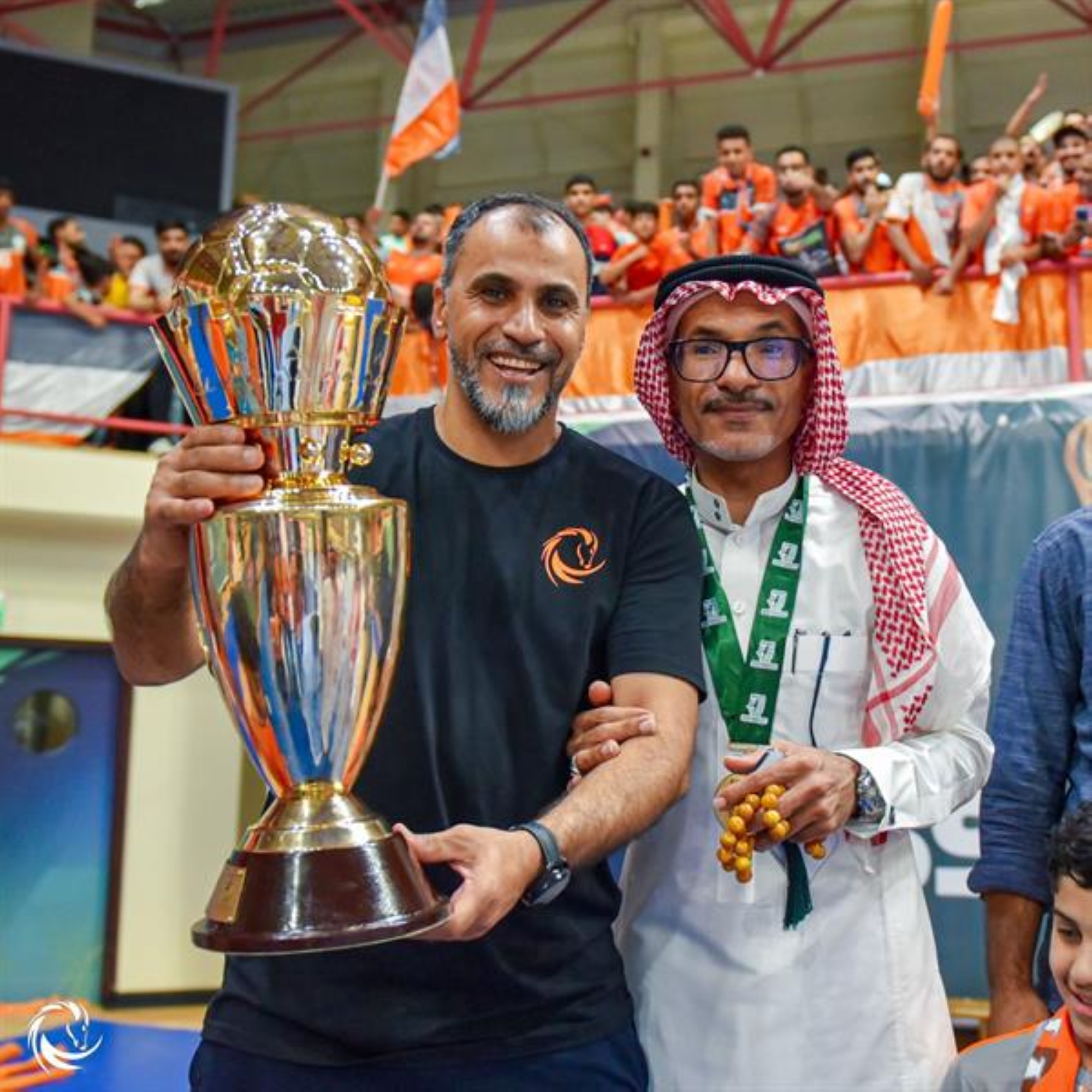 رئيس مضر بعد التتويج بنخبة اليد: "العناصر المحلية أثبتت جدراتها"
