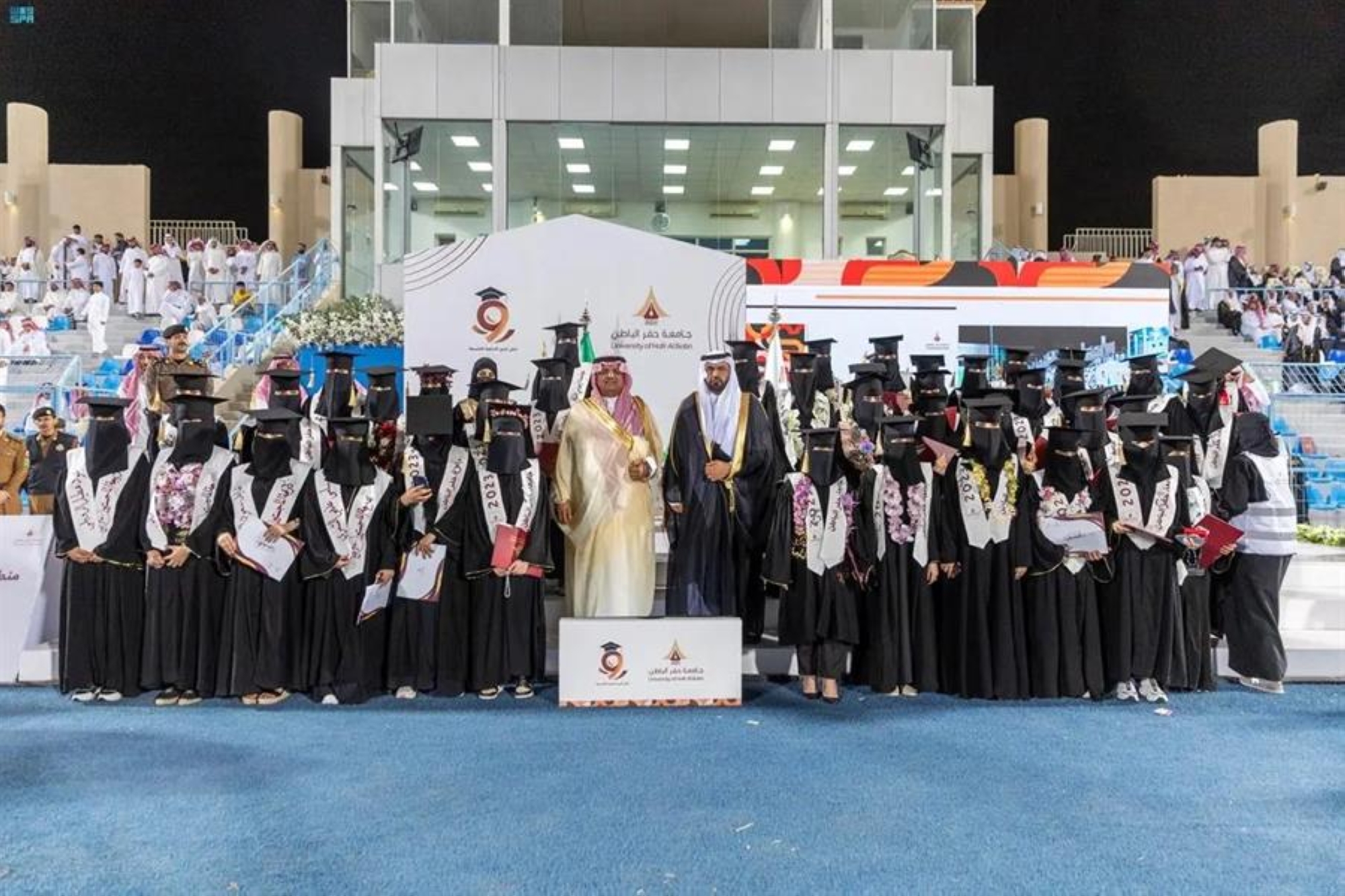 جامعة حفر الباطن تحتفي بتخريج 4 آلاف طالب وطالبة