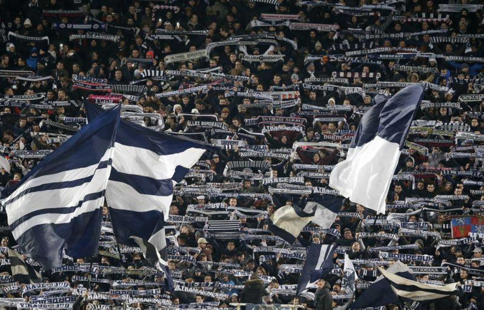 اعتداء مشجع على لاعب يُكلف "بوردو" البقاء بالدرجة الثانية
