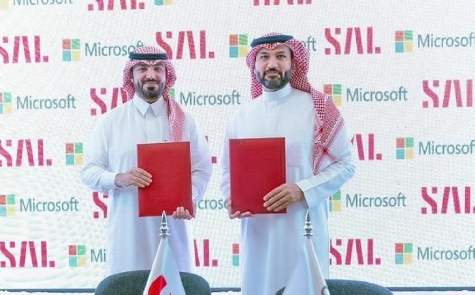 تعاون بين "سال" و"مايكروسوفت" لتعزيز التحول الرقمي