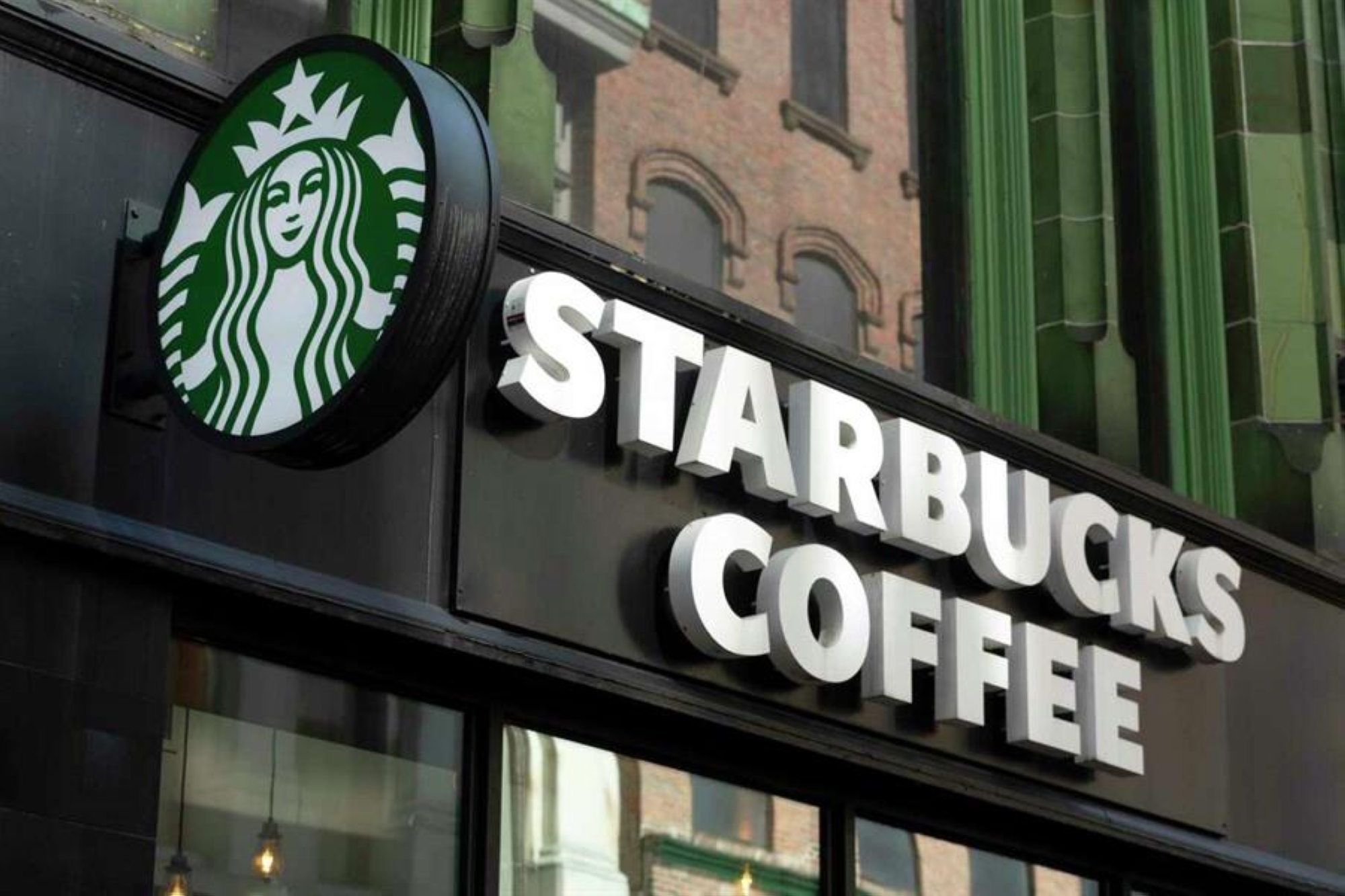 25.6 مليون دولار تعويض من "ستار بكس" لموظفة